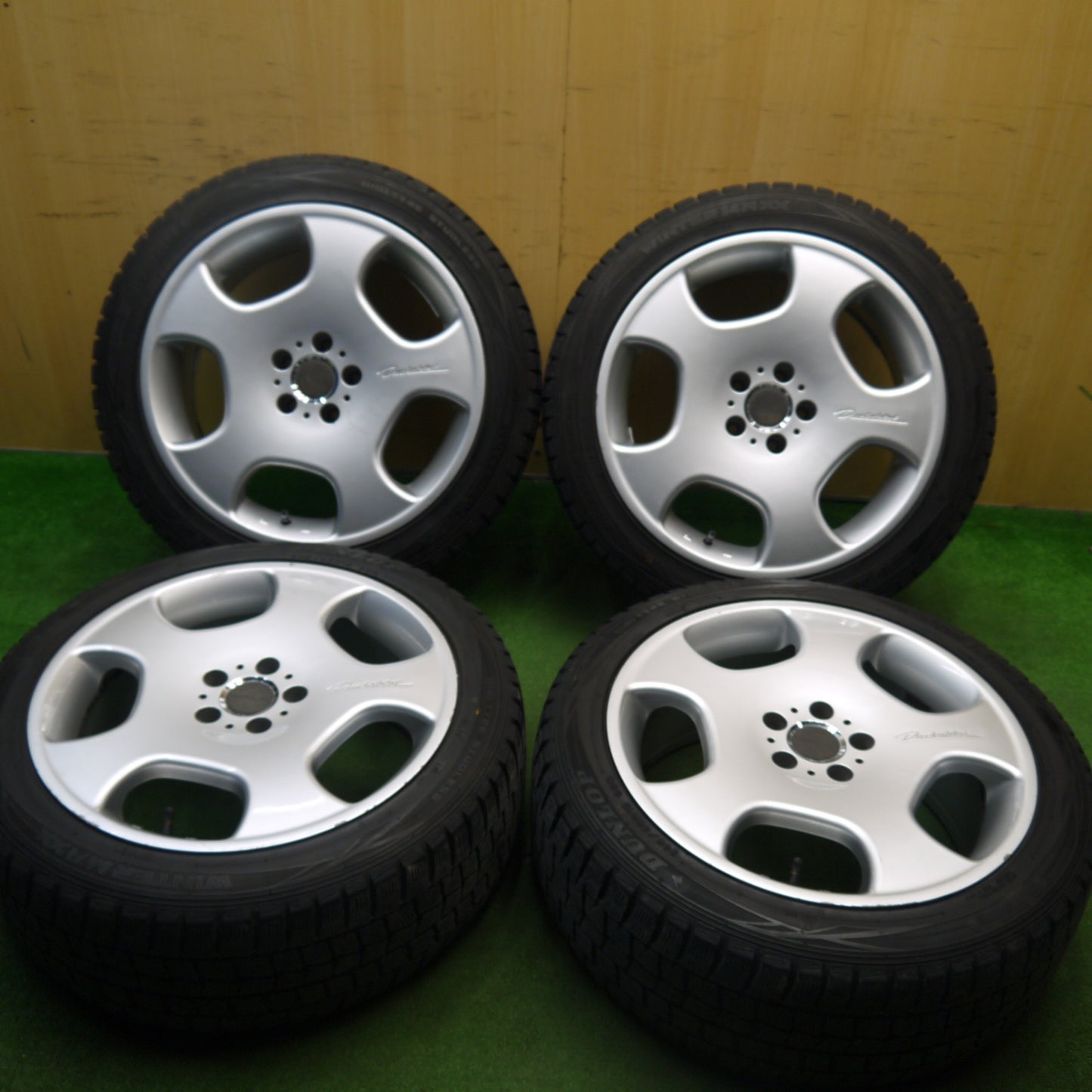 バリ溝！8.5分★スタッドレス WALD ドゥシャトレ 245/45R19 ダンロップ ウインターマックス WM01 D22-C ヴァルド 19インチ PCD114.3/5H★5041107Hス