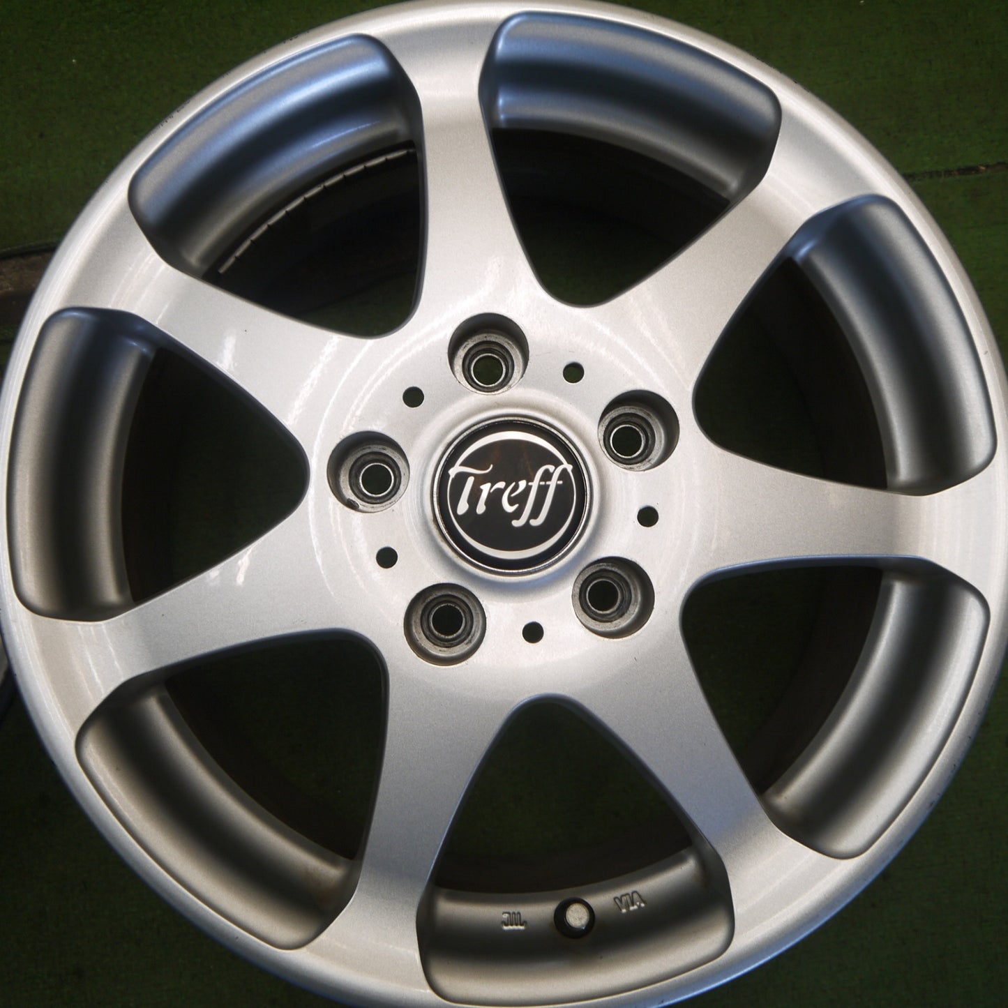4本価格★Treff 社外 アルミ ホイール 15インチ 15×6.5JJ PCD114.3/5H★6072901Hホ