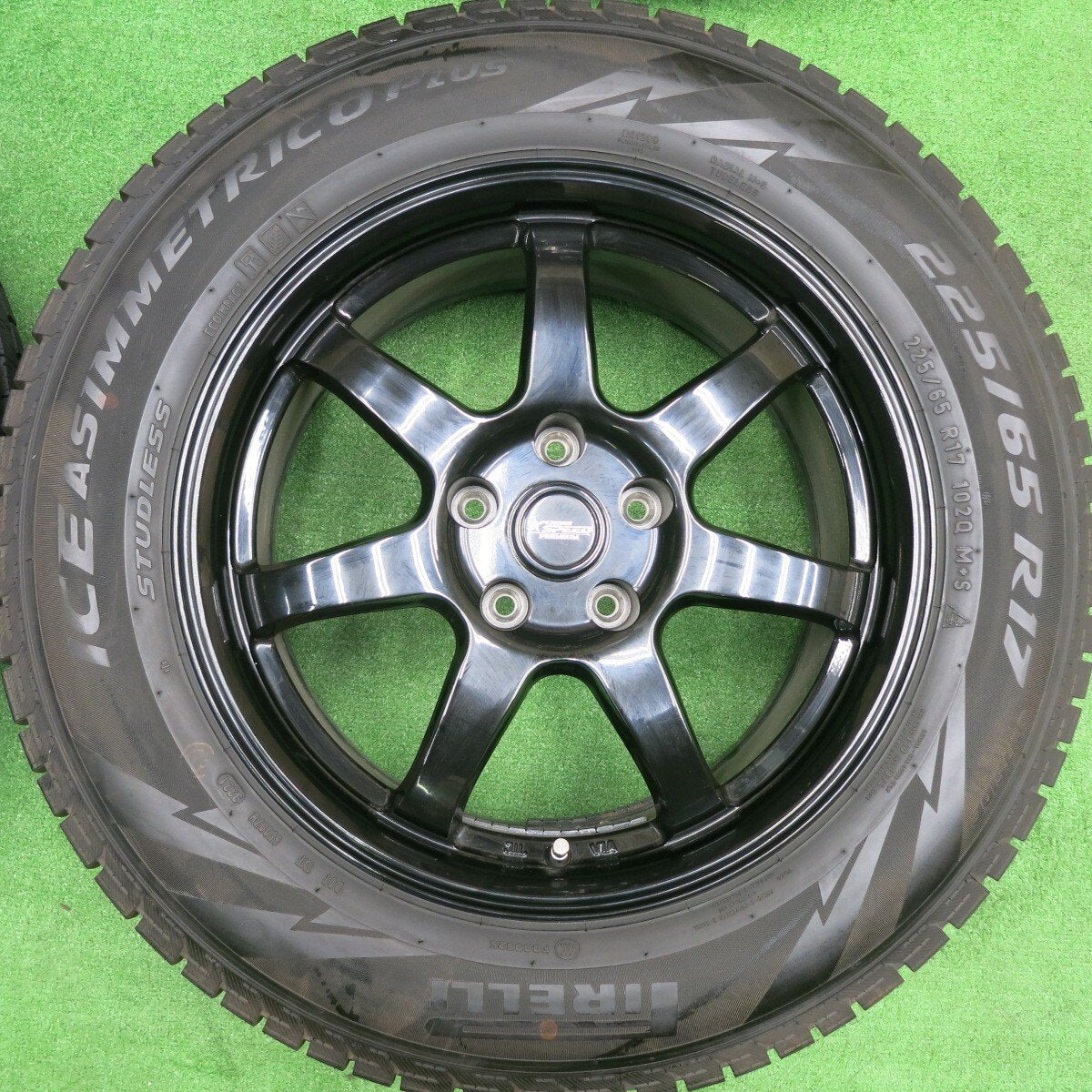 バリ溝！21年！9.5分以上★スタッドレス 225/65R17 ピレリ アイスアシンメトリコ プラス X CROSS SPEED PREMIUM 17インチ PCD114.3/5H★4110202HAス