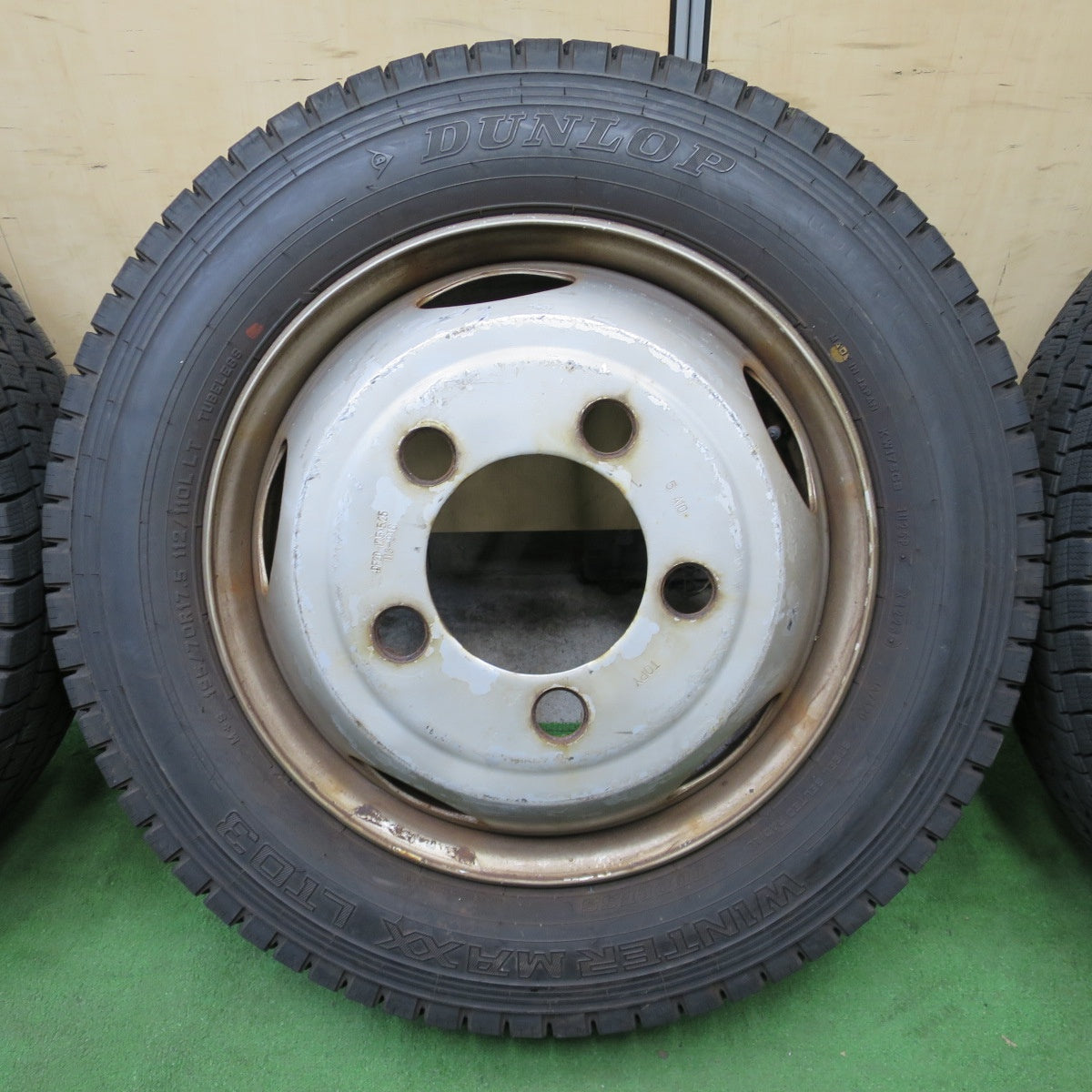 バリ溝！23年！9分！6本★トラック 195/70R17.5 112/110L スタッドレス ダンロップ ウインターマックス LT03 スチール ホイール 113-9TC 17.5インチ PCD203.2/5H★6040401ナス