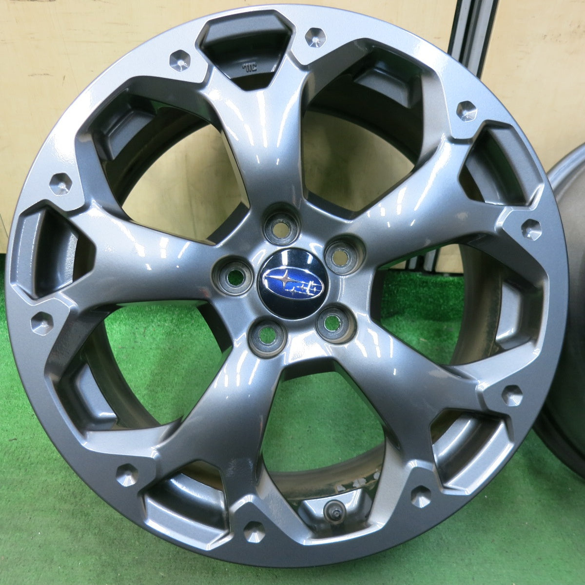 [送料無料] キレイ★スバル XV 2.0e-L EyeSight Smart Edition GT 後期 純正 ホイール 17インチ 特別仕様車 17×7J PCD100/5H★5011506SYホ