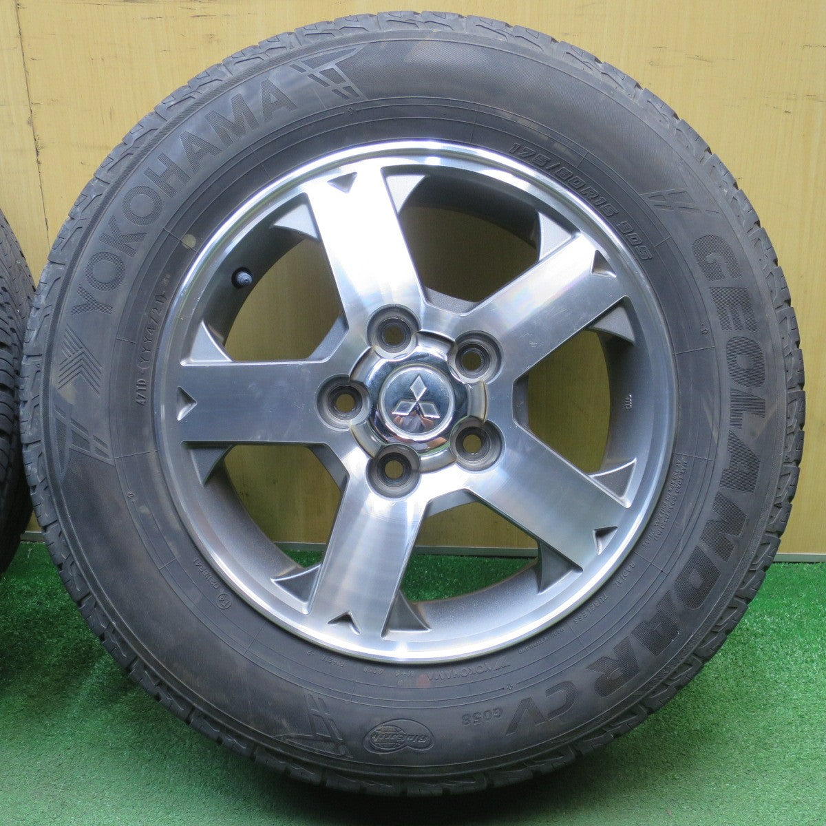 バリ溝！8.5分★三菱 パジェロ ミニ 純正 175/80R15 ヨコハマ ジオランダー CV G058 15インチ PCD114.3/5H★6032302NJノ