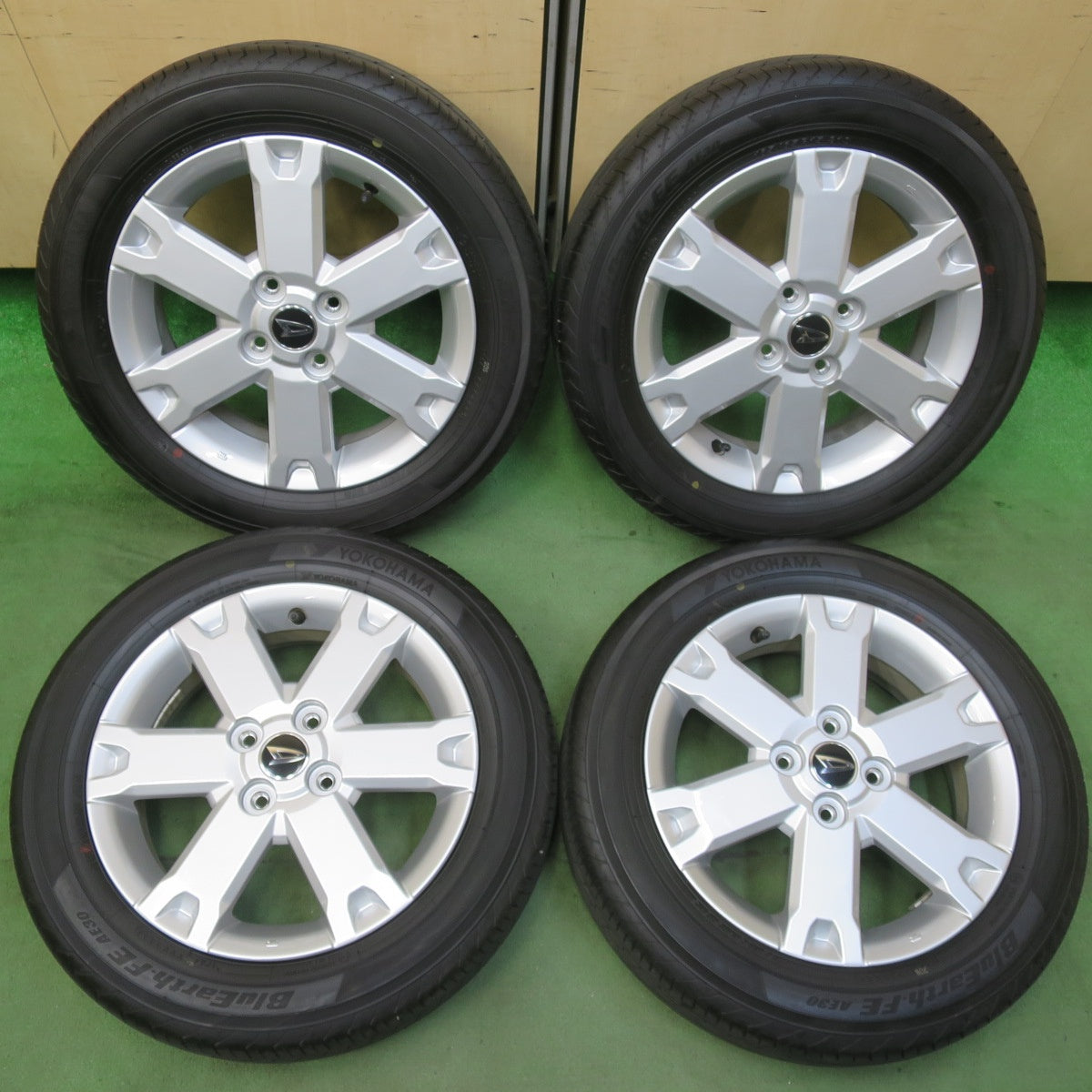 バリ溝！24年！美品！ほぼ10分★ダイハツ タフト 純正 165/65R15 ヨコハマ BluEarth-FE AE30 15インチ PCD100/4H★5111801イノ