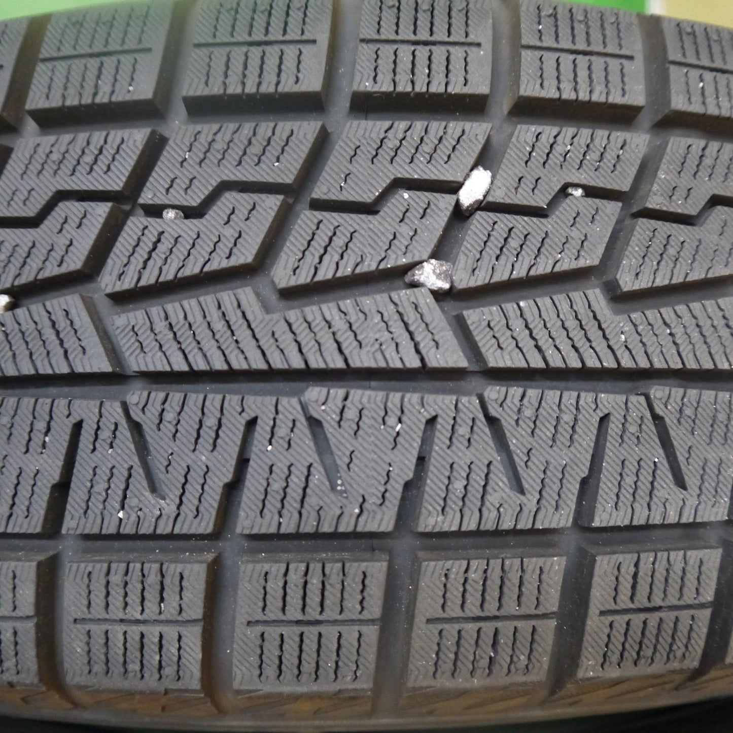 [送料無料] バリ溝！24年！キレイ！ほぼ10分★スタッドレス 185/65R15 ヨコハマ アイスガード iG70 BALMINUM バルミナ 15インチ PCD114.3/5H★5032409Hス