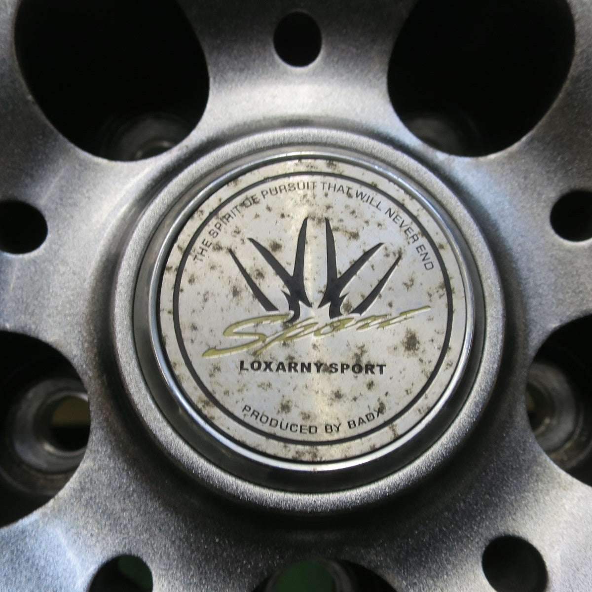 バリ溝！キレイ！9.5分★LOXARNY SPORT BADX 225/65R17 スタッドレス グッドイヤー アイスナビ SUV ロクサーニ スポーツ 17インチ PCD114.3/5H★5100907イス