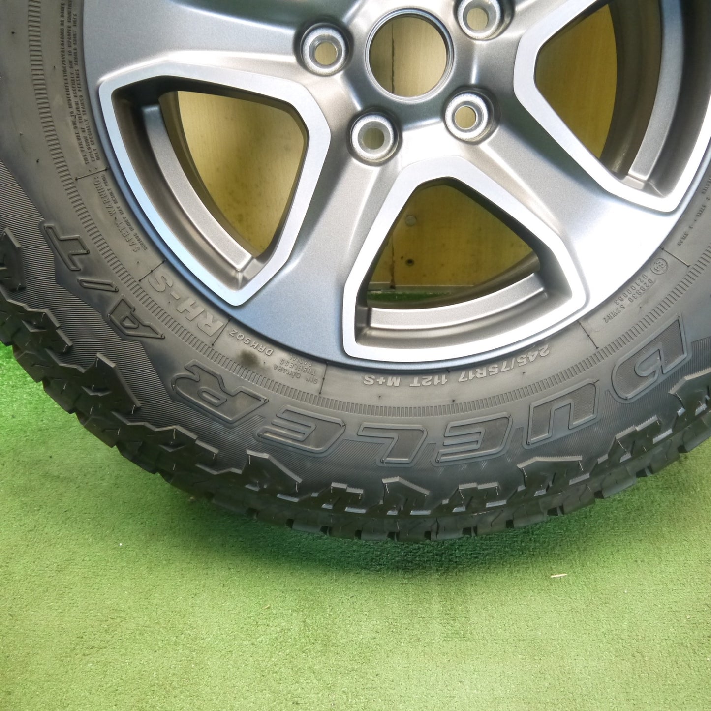 新車外し！1本◎JEEP ジープ JL ラングラー 純正 245/75R17 ブリヂストン デューラー A/T RH-S 17インチ PCD127/5H◎6072703Hノ