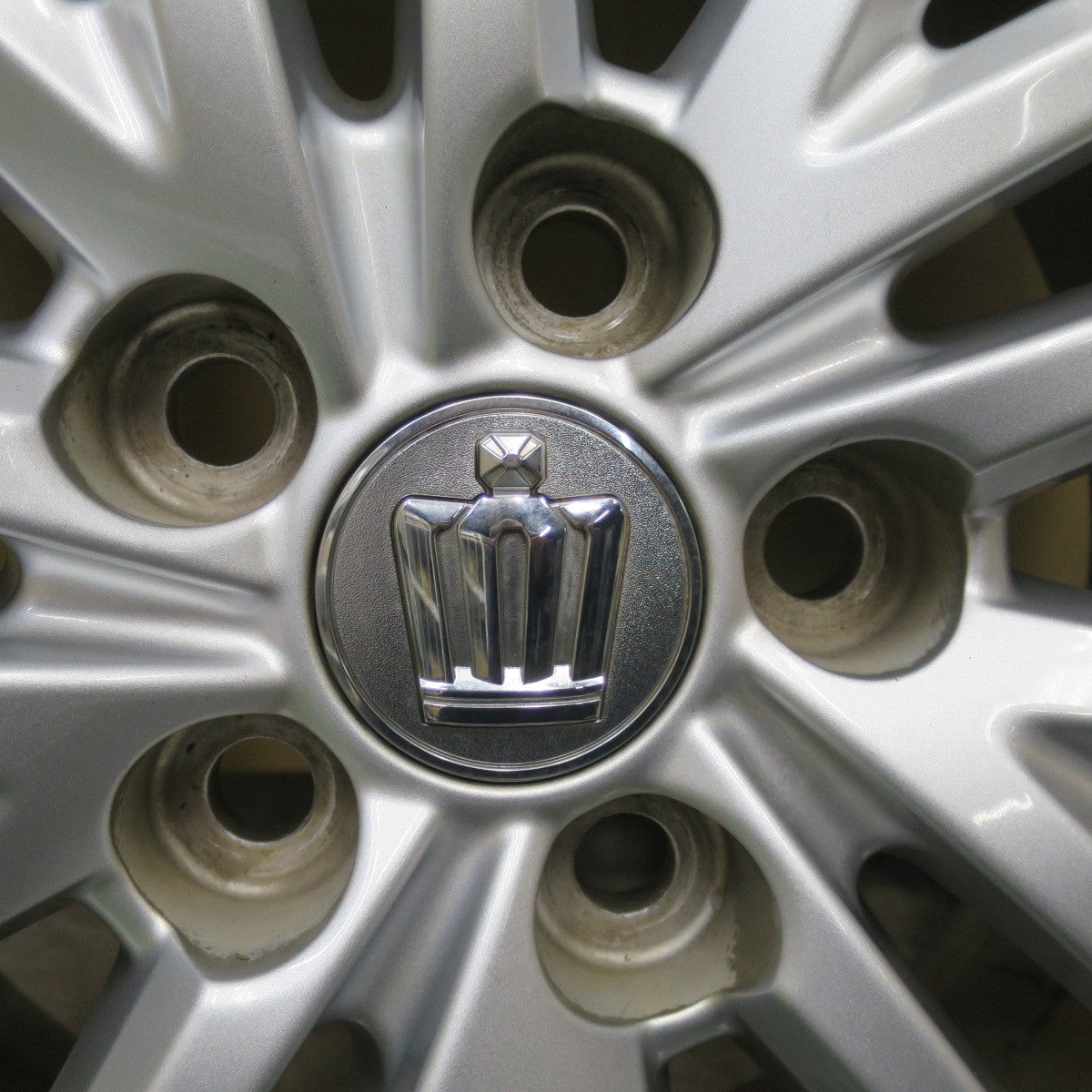4本価格★トヨタ 210系 クラウン ロイヤル サルーン 純正 215/60R16 ブリヂストン レグノ GR-XI 16インチ PCD114.3/5H★5052803TTノ