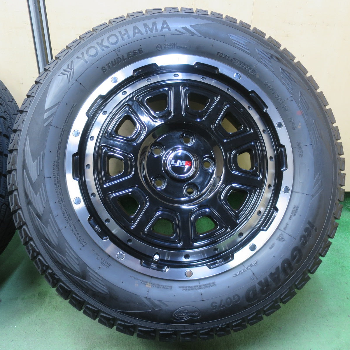 バリ溝！23年！キレイ！9.5分◎ジープ 等 LEHRMEISTER GEAR 265/60R18 スタッドレス ヨコハマ アイスガード G075 レアマイスター ギア 18インチ PCD127/5H◎6080601イス