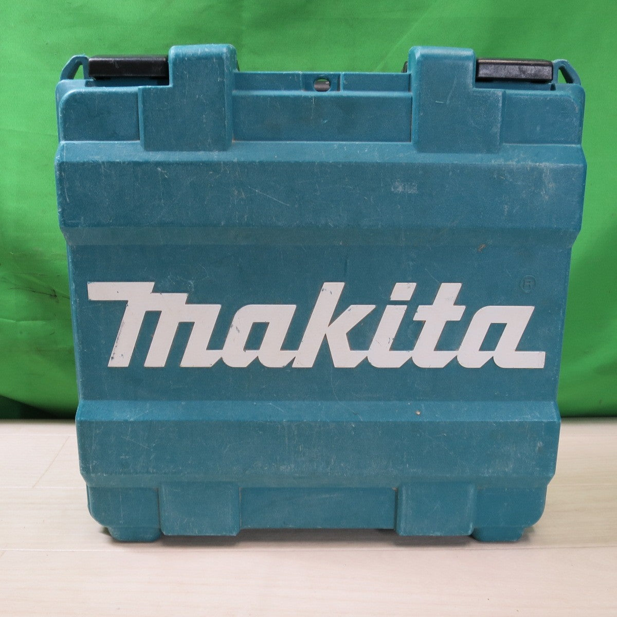 [送料無料] ☆マキタ 高圧 ピン タッカ AF501HP エアー ツール 工具 ケース付き ネイラ 釘打ち機 釘打機 タッカー makita☆