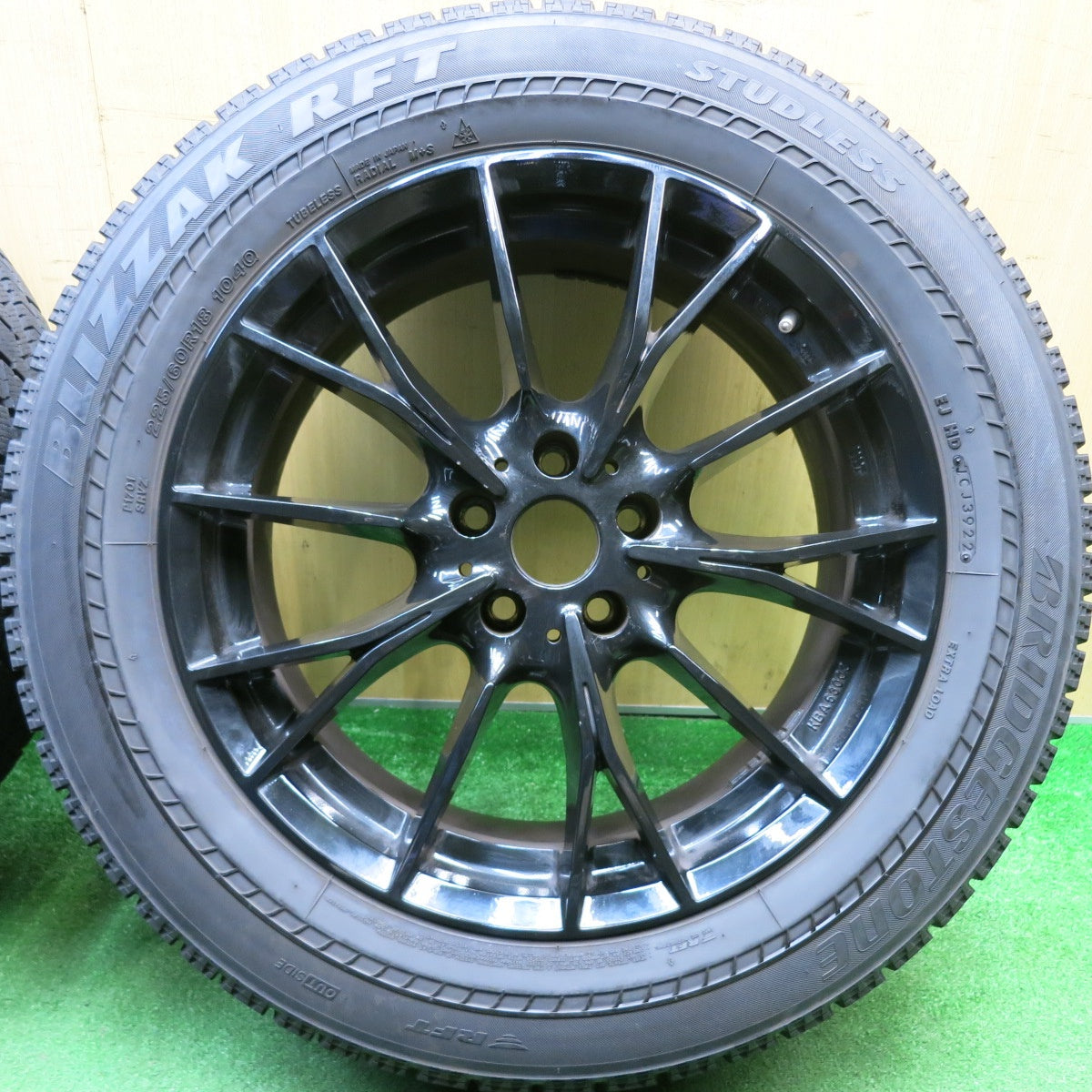4本価格！22年★BMW 等 MAK FABRIK 225/60R18 スタッドレス ブリヂストン ブリザック RFT ファブリック 18インチ PCD112/5H★6021508HAス