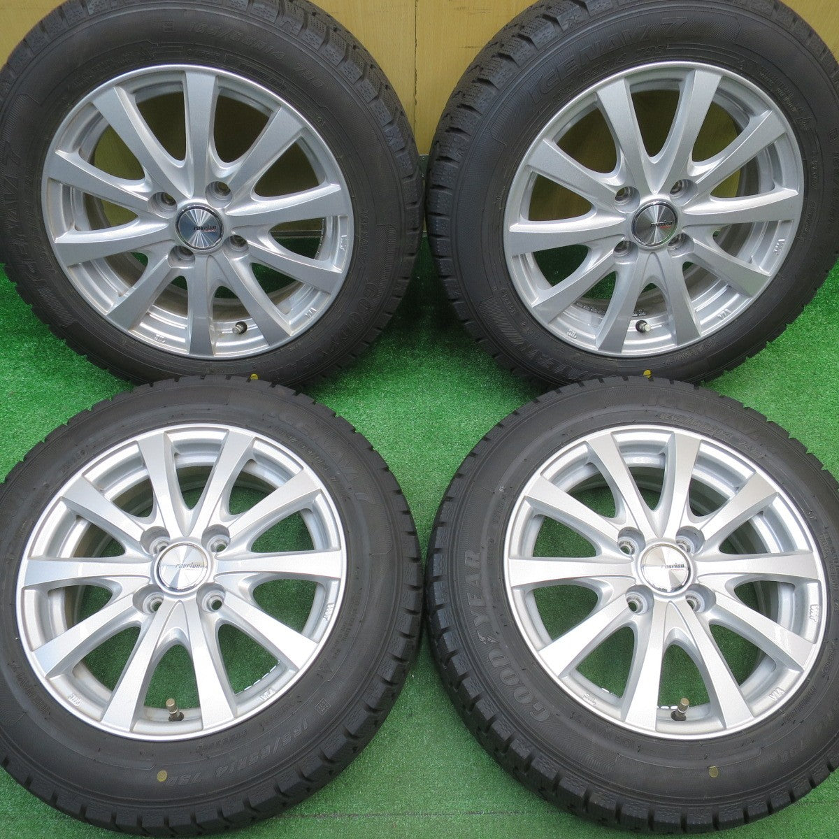 バリ溝！24年！キレイ！ほぼ10分★スタッドレス 165/65R14 グッドイヤー アイスナビ7 ravrion RS01 ラブリオン 14インチ ソリオ ハスラー 等 PCD100/4H★5110705NJス