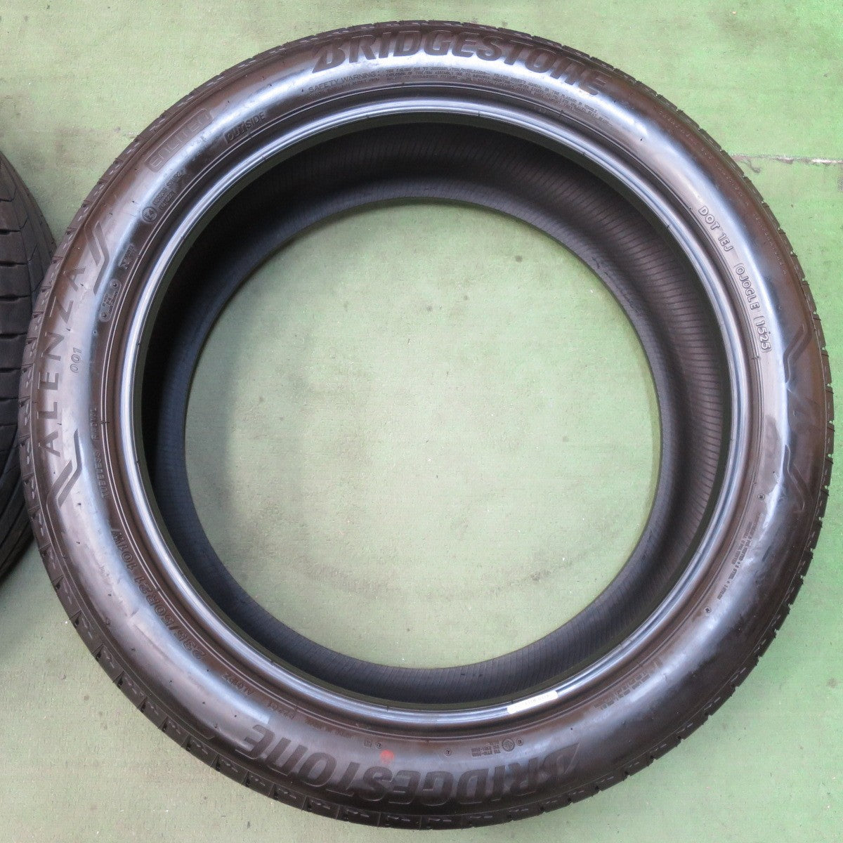 バリ溝！25年！9.5分★235/50R21 ブリヂストン アレンザ 001 タイヤ 21インチ レクサス RX ジャガー インフィニティ 等★5102806イノタ