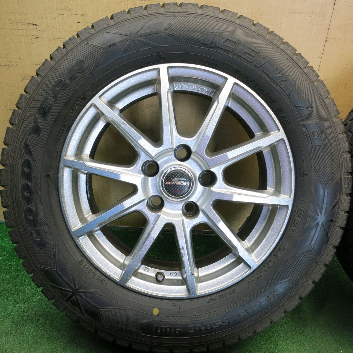 バリ溝！ほぼ10分★スタッドレス 215/65R16 グッドイヤー アイスナビ6 SCHNEIDER シュナイダー 16インチ PCD114.3/5H★6060403HAス