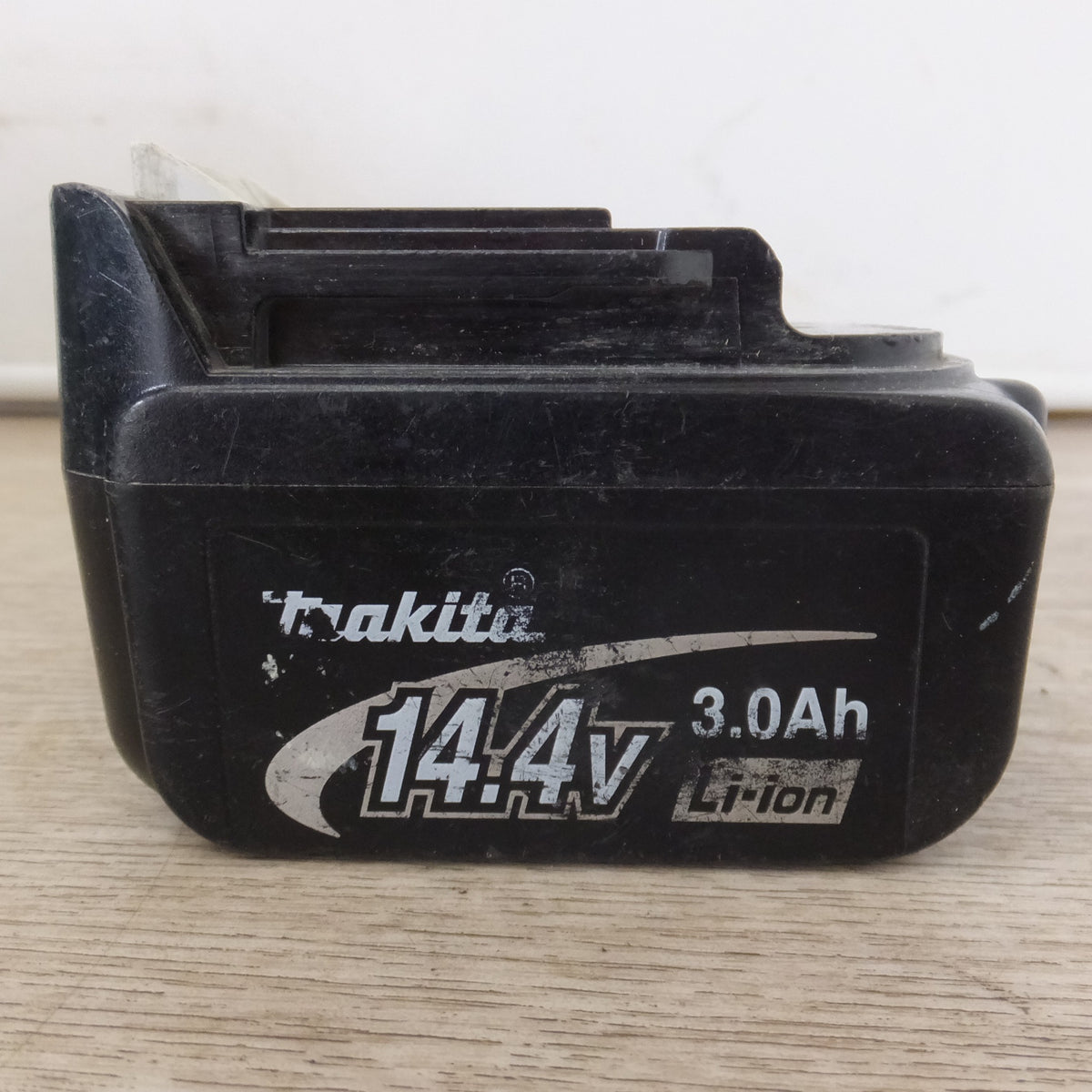 ★マキタ makita 100mm 充電式ディスクグラインダ GA400D　バッテリ BL1430　充電器 DC18RA T　セット★