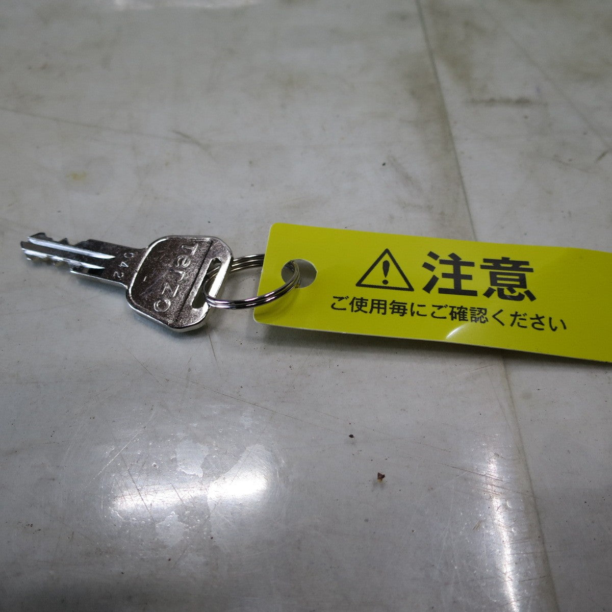 [送料無料] 付属品付き！鍵付き◆TERZO PIAA スキー ＆ スノー ボード 専用 キャリア SS112S ルーフレール タイプ スノボ テルッツオ◆