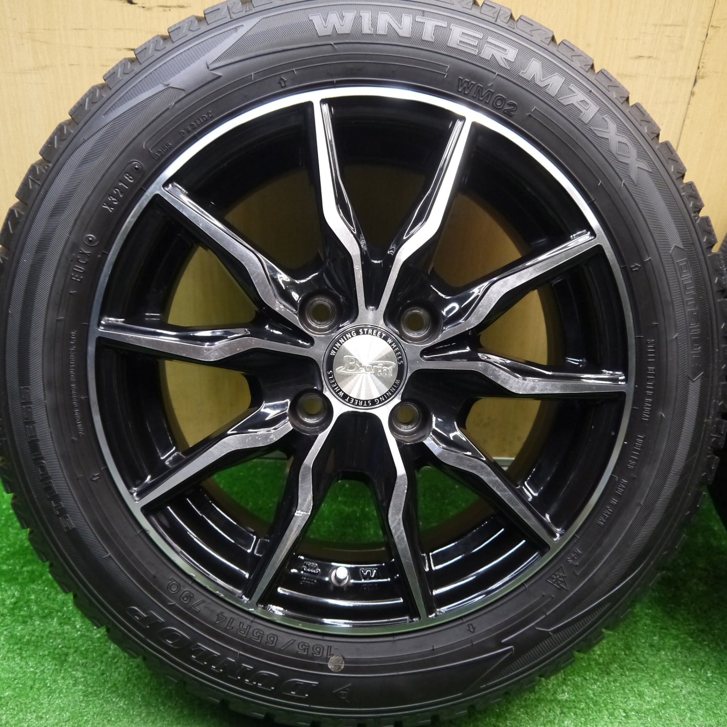 バリ溝！24年！9.5分以上★スタッドレス 165/65R14 ダンロップ ウインターマックス WM02 B-win 社外 アルミ 14インチ PCD100/4H★5112804Hス