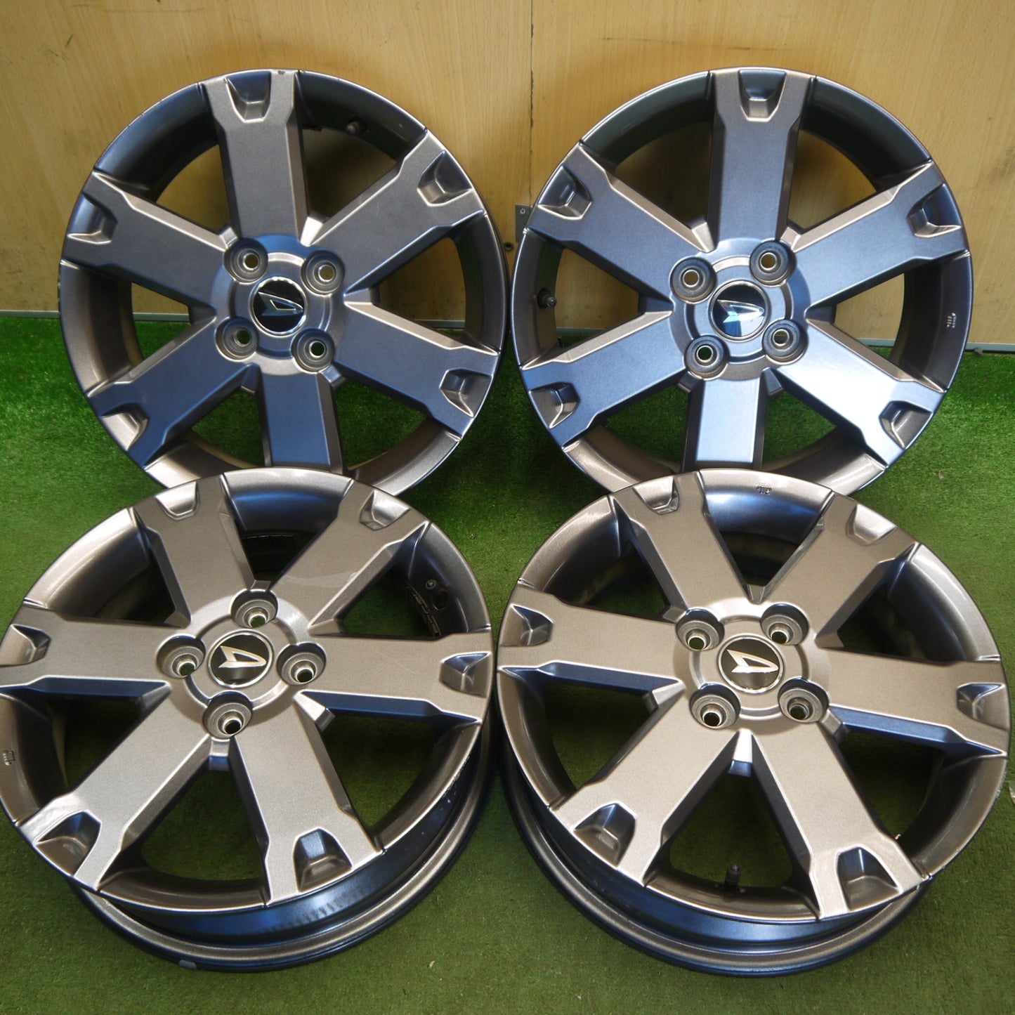 4本価格★ダイハツ LA900S タフト Gターボ 純正 ホイール 15インチ 15×4.5J PCD100/4H★6052001Hホ