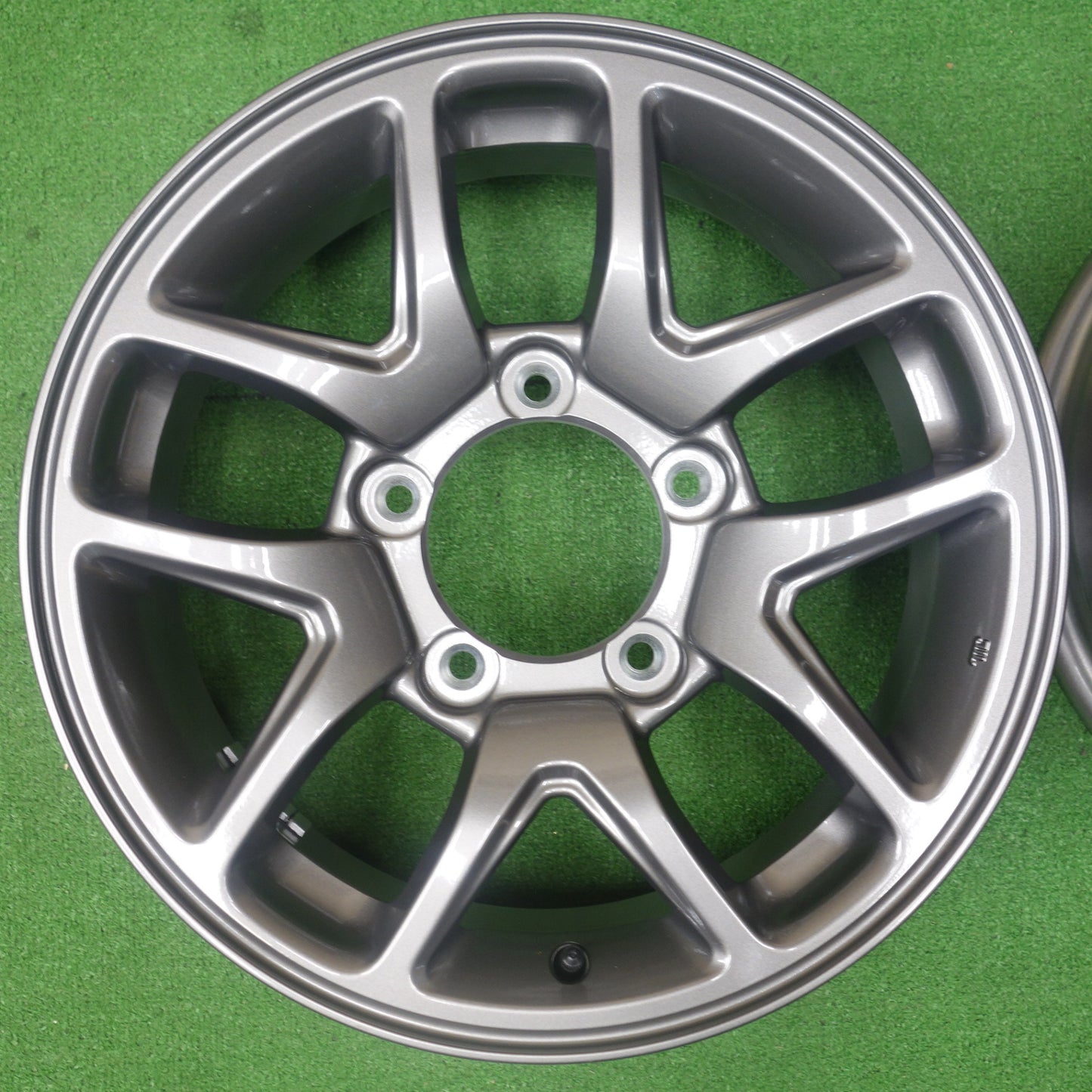 新車外し★スズキ JB64 ジムニー 純正 ホイール 16インチ 16×5.5J PCD139.7/5H★6062605KTホ