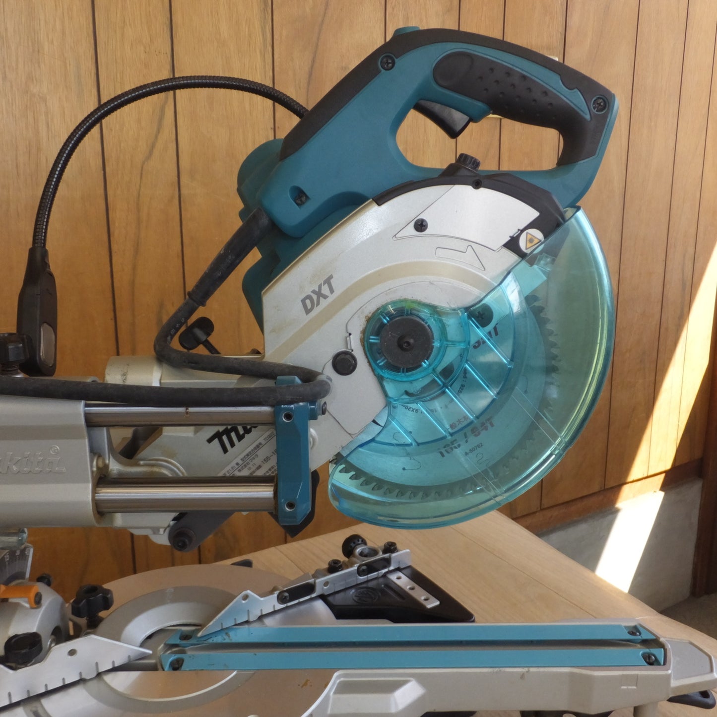 [送料無料] ★マキタ makita 165mm スライドマルノコ LS0612FL　100V～ 11A 50-60Hz 1050W　木工用 超硬丸ノコ★