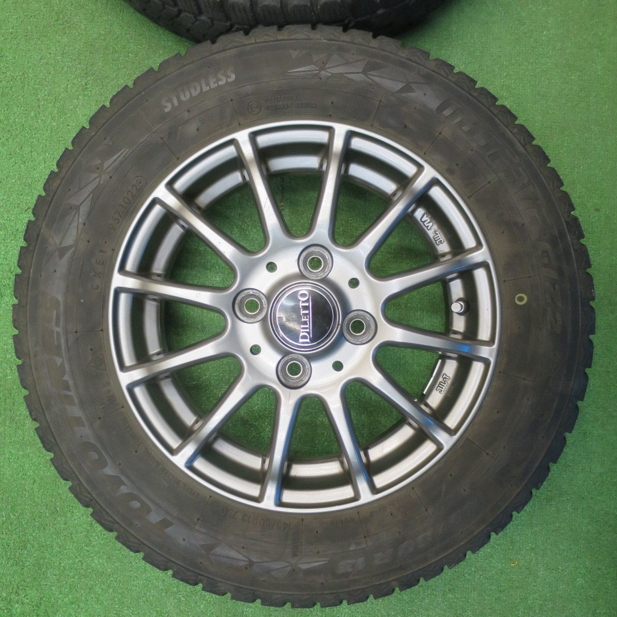 バリ溝！22年！8.5分★スタッドレス 145/80R13 トーヨー オブザーブ GIZ2 DILETTO ディレット 13インチ PCD100/4H★5120402NJス