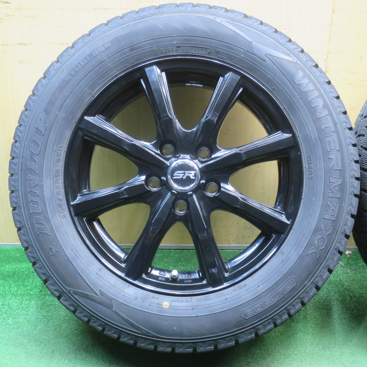 バリ溝！22年！キレイ！9.5分★スタッドレス 205/65R16 ダンロップ ウインターマックス WM02 STRANGER ストレンジャー 16インチ PCD114.3/5H★6042907NJス