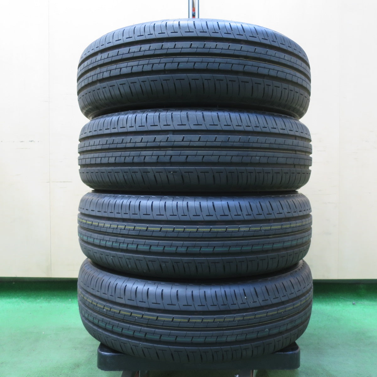 新車外し！25年★185/65R15 ブリヂストン エコピア EP150 タイヤ 15インチ プリウス シエンタ フリード 等★5042903イノタ