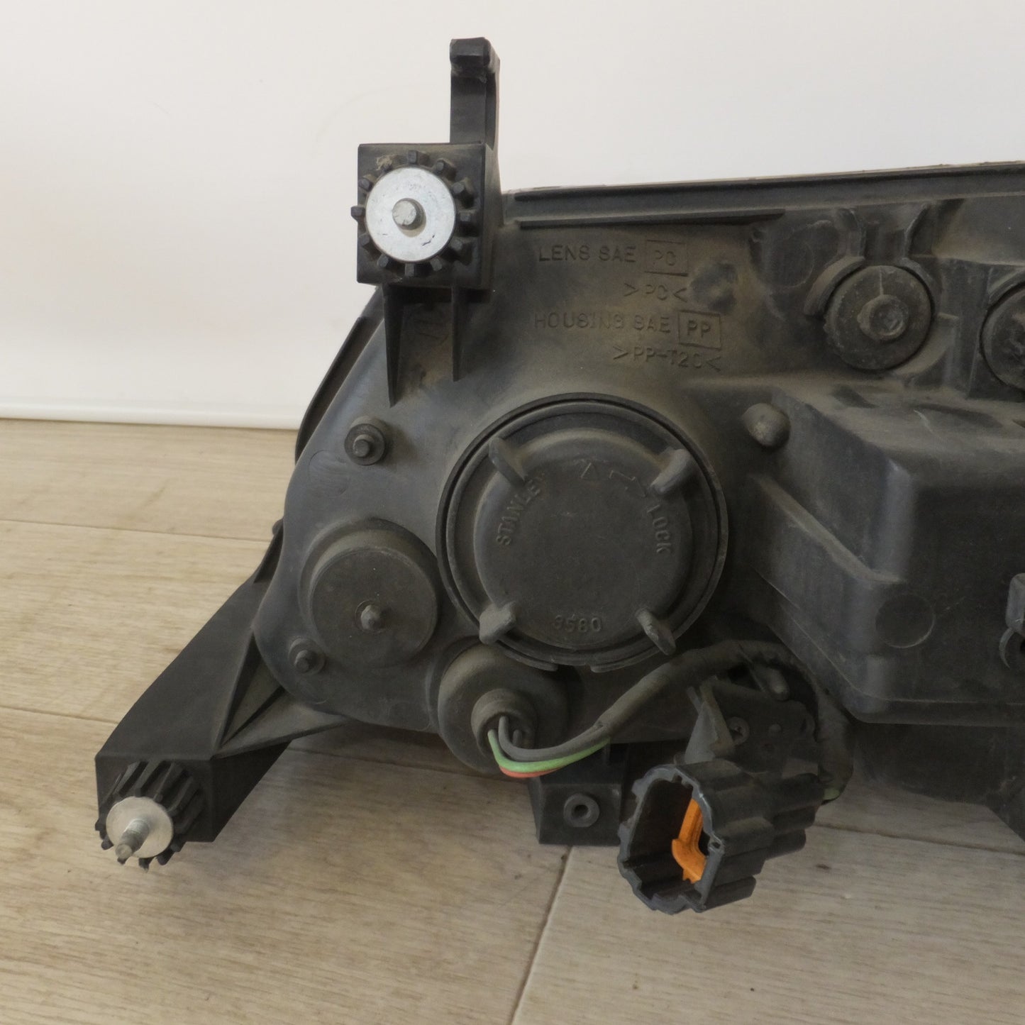 [送料無料] ★日産 NISSAN 純正 ローレル メダリスト 35系 ヘッドライト STANLEY P0721R HCHR-10 右★