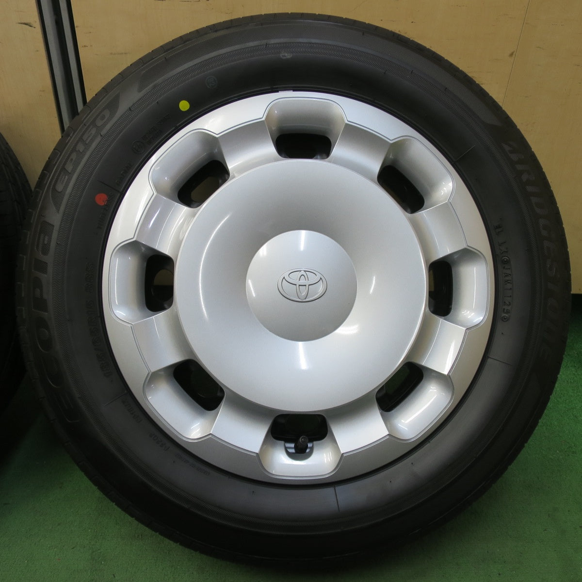 新車外し！25年★トヨタ 10系 シエンタ 純正 スチール 185/65R15 ブリヂストン エコピア EP150 15インチ PCD100/5H★5053003イノ