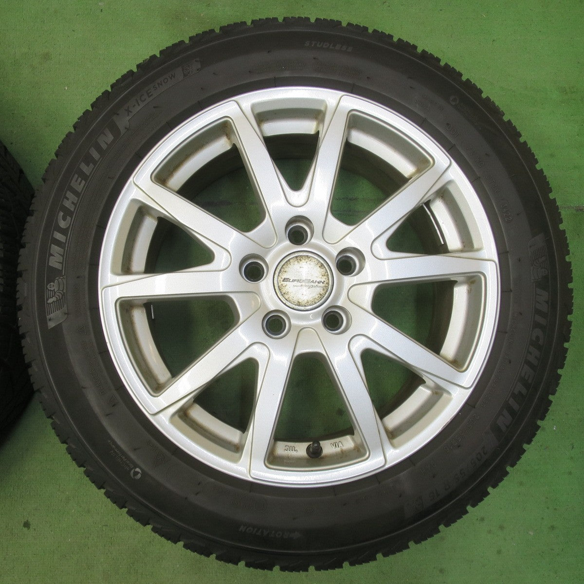 バリ溝！22年！8.5分★ワーゲン 等 EUROBAHN SPORTECHNIC 205/55R16 スタッドレス ミシュラン X-ICE SNOW ユーロバーン スポーツテクニック 16インチ PCD112/5H★6022604イス