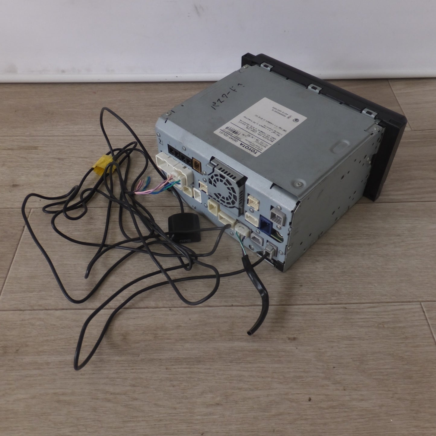 [送料無料] 現状品★富士通テン製 トヨタ 純正 SDナビゲーション NSZT-W61G 08545-00U31 セキュリティロック[81]★