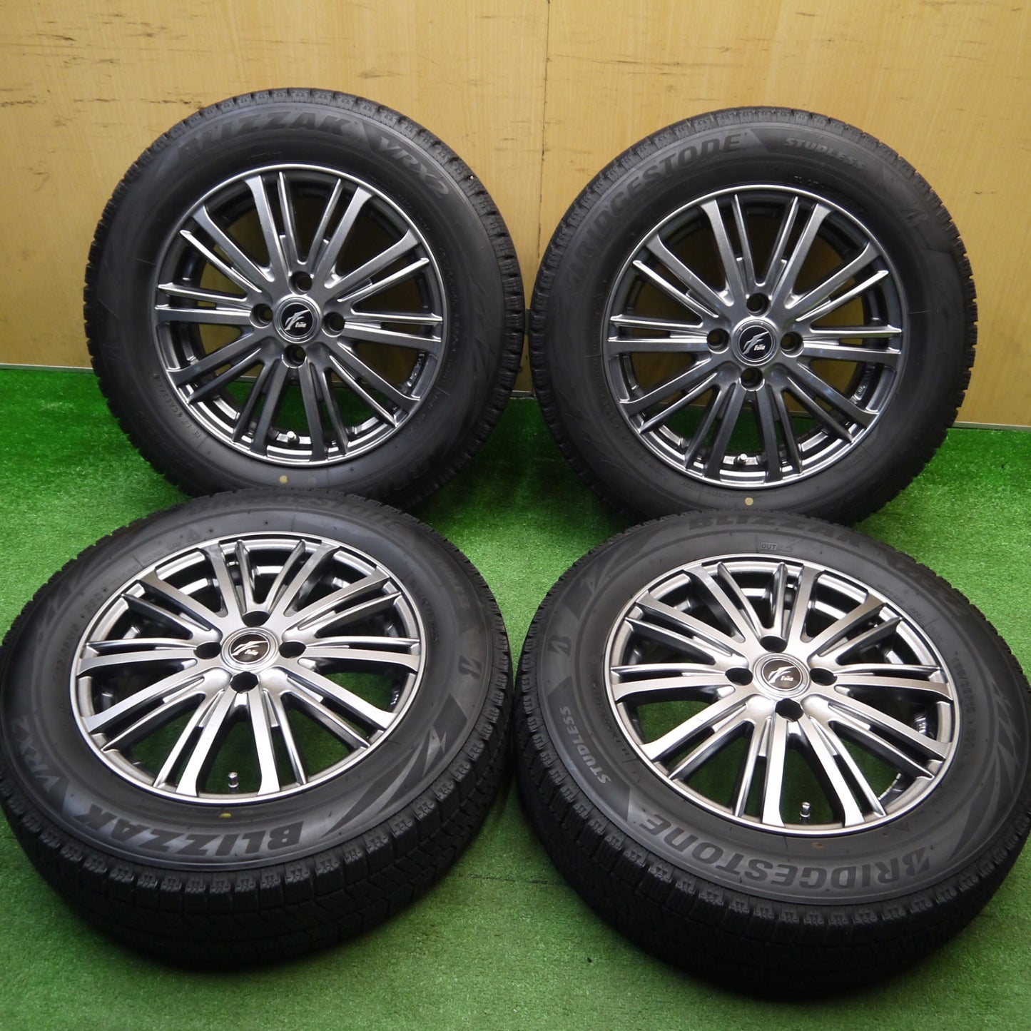 キレイ！22年★スタッドレス 185/65R15 ブリヂストン ブリザック VRX2 Fang ファング 15インチ PCD100/4H★5112605Hス