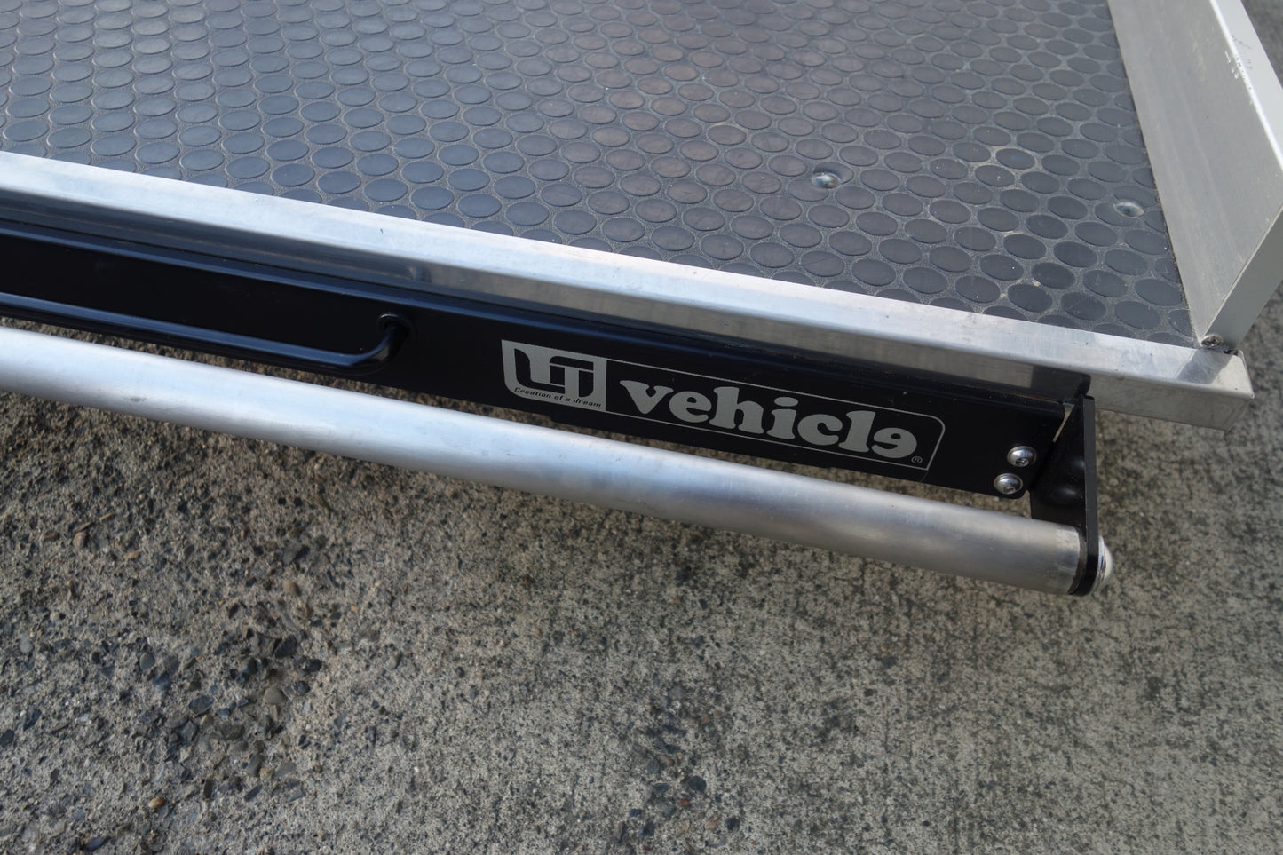 【岐阜発 直接引取限定】現状品☆UI vehicle トヨタ 200系 ハイエース 標準ボディ 用 スライド フロア ユーアイビークル☆