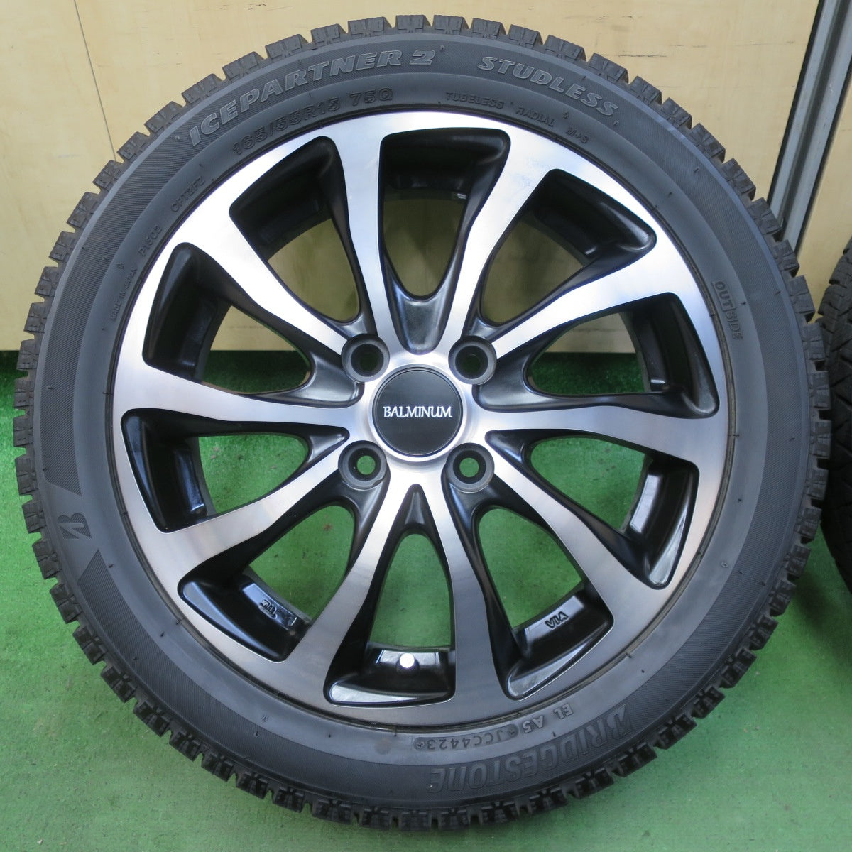 バリ溝！23年！キレイ！9分★スタッドレス 165/55R15 ブリヂストン アイスパートナー2 BALMINUM バルミナ 15インチ 軽サイズ N-BOX デイズ 等 PCD100/4H★5061903TTス