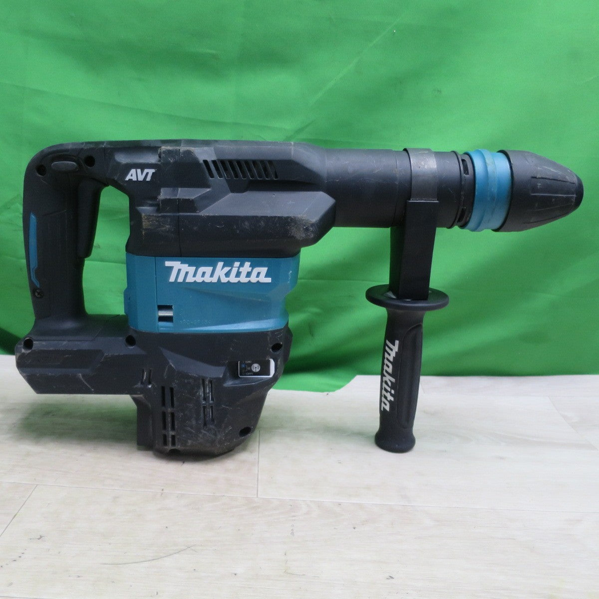 [送料無料] 付属品付き☆マキタ 充電式 ハンマー HM001G 電動 工具 makita☆