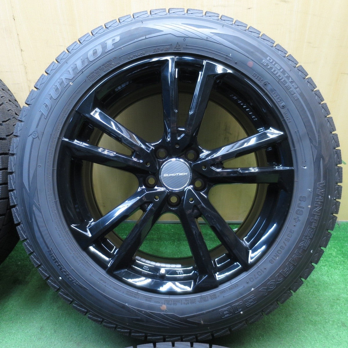 タイヤほぼ未使用！21年！キレイ★アウディ Q5 等 EUROTECH GAYA SOLI 235/60R18 スタッドレス ダンロップ ウインターマックス SJ8 ユーロテック ガヤ ソリ PCD112/5H★5040101KKス