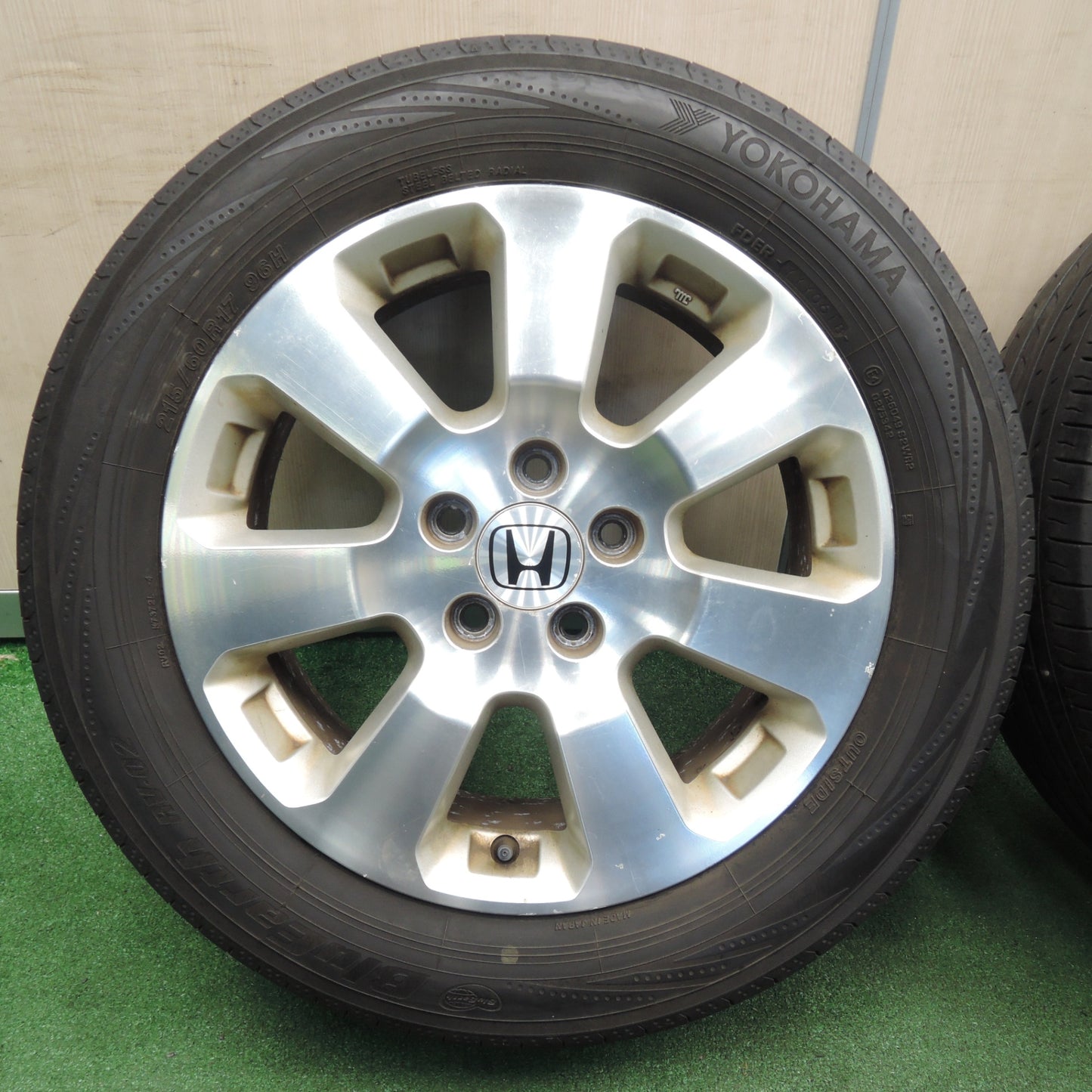 *送料無料* 4本価格★ホンダ RT3 クロスロード 純正 215/60R17 ヨコハマ ブルーアース RV-02 17インチ PCD114.3/5H★4031804TNノ