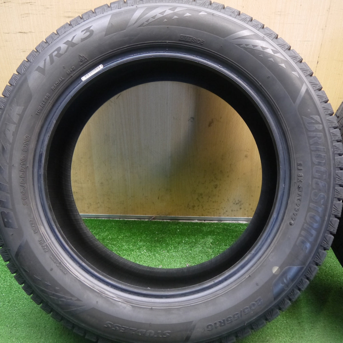 バリ溝！22年！9分◎スタッドレス 205/55R16 ブリヂストン ブリザック VRX3 タイヤ 16インチ ステップワゴン ノア ヴォクシー 86 プリウス BRZ 等◎6100206Hスタ