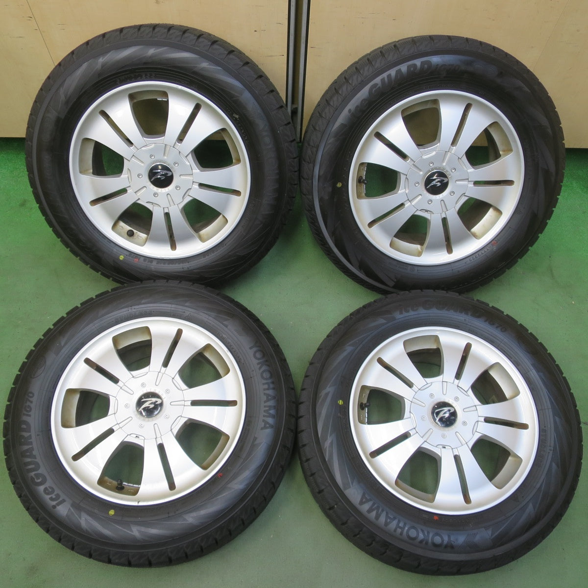 バリ溝！25年！ほぼ10分◎スタッドレス 195/65R15 ヨコハマ アイスガード iG70 FLYMANT フライマント 15インチ PCD100 114.3/5H マルチ◎6061203イス