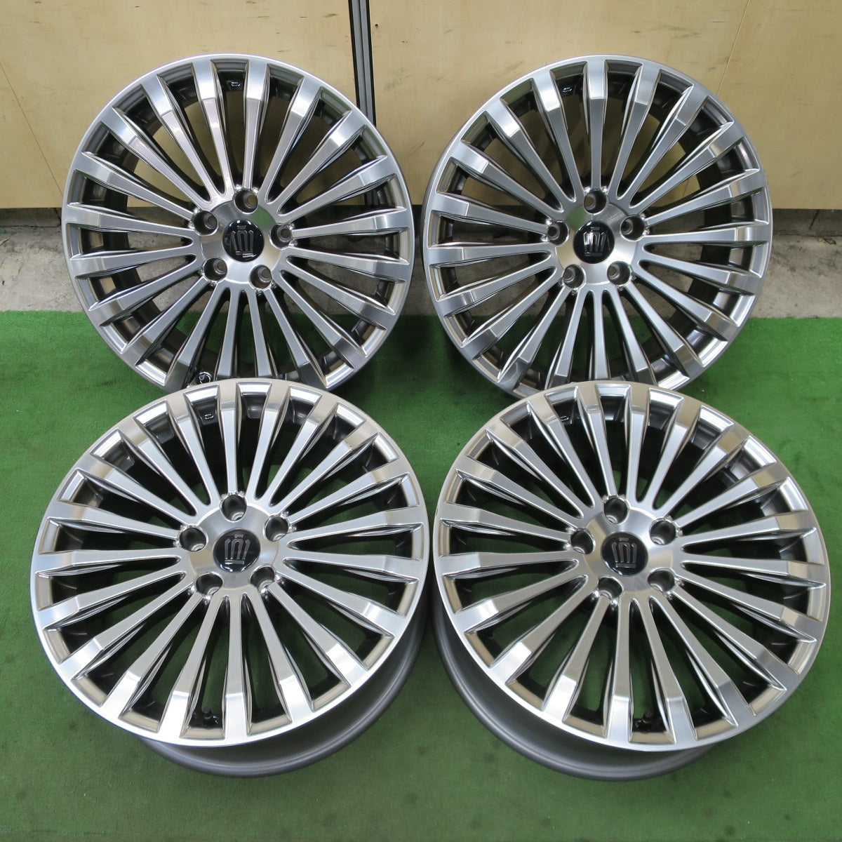 新車外し★トヨタ 30系 クラウン セダン 純正 ホイール 19インチ 19×8J PCD120/5H★6060503NGホ