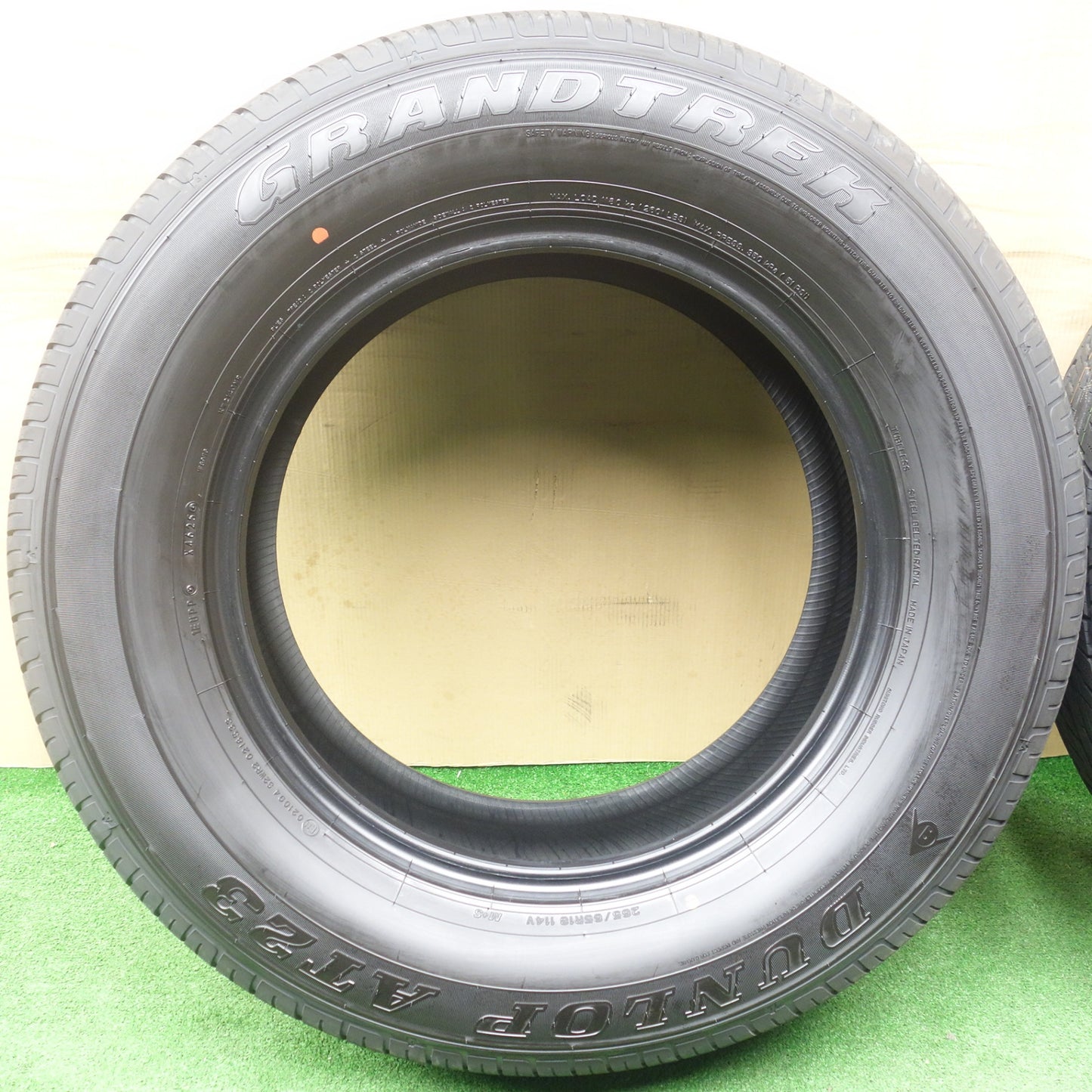 新車外し！25年★265/65R18 ダンロップ AT23 グラントレック タイヤ 18インチ ランクル 250 300 プラド レクサス GX LX 等★6012403KTノタ