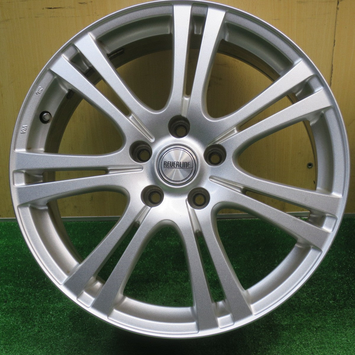キレイ★REVERLINE MANARAY リバーライン マナレイ 18インチ ホイール 18×7J PCD114.3/5H★5110102NJホ