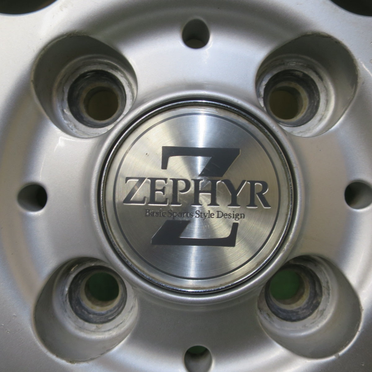 4本価格！22年★スタッドレス 145/80R13 ダンロップ ウインターマックス WM02 ZEPHYR ゼファー 13インチ PCD100/4H★6051805イス