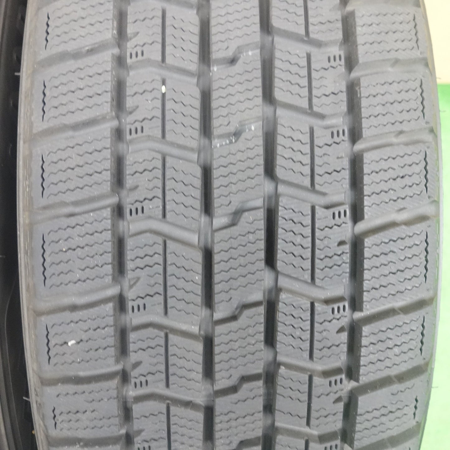 バリ溝！23年！キレイ！9.5分以上★スタッドレス 215/55R17 グッドイヤー アイス ナビ7 ナビ8 VELVA SPORTZ ヴェルヴァ 17インチ PCD114.3/5H★6041503KTス