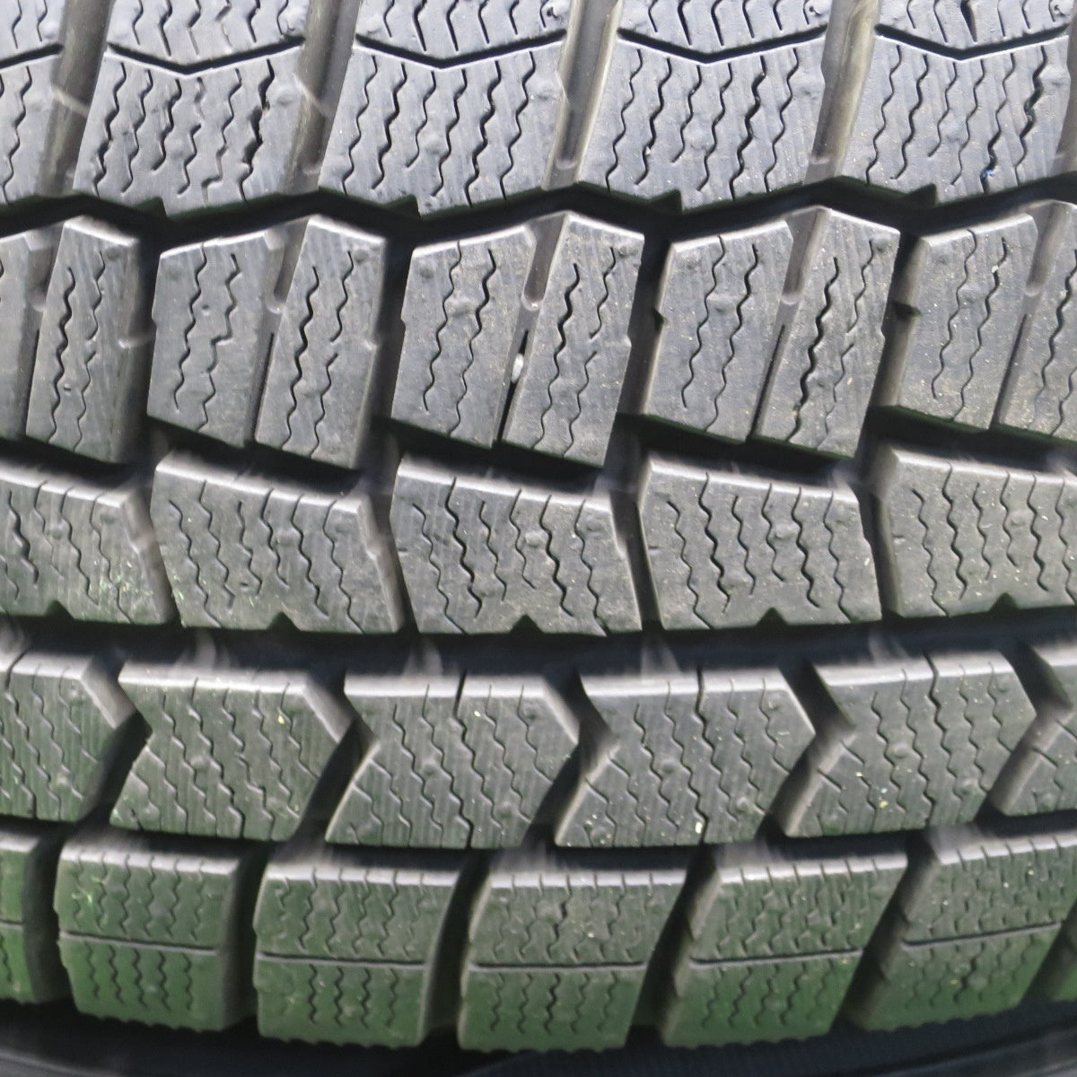 バリ溝！24年！キレイ！ほぼ10分★スタッドレス 195/65R15 ダンロップ ウインターマックス WM02 GRASS グラス 15インチ PCD114.3/5H★5121803NKス
