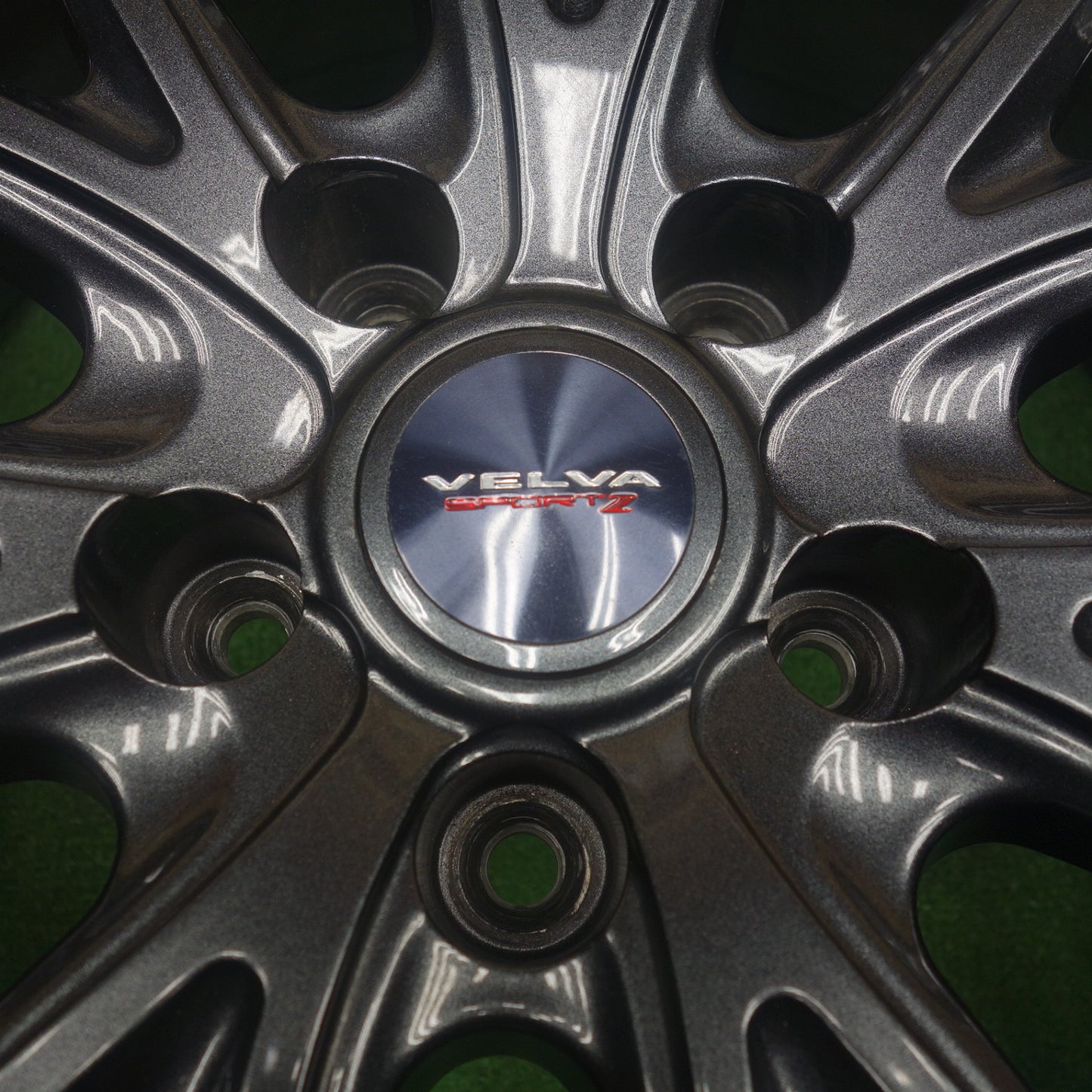バリ溝！23年！キレイ！9.5分以上★スタッドレス 215/55R17 グッドイヤー アイス ナビ7 ナビ8 VELVA SPORTZ ヴェルヴァ 17インチ PCD114.3/5H★6041503KTス