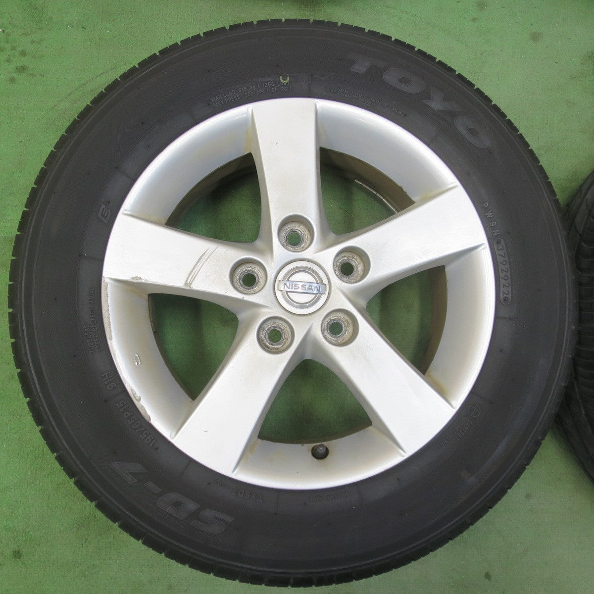 バリ溝！22年！9分★日産 ラフェスタ ハイウェイスター 純正 195/65R15 トーヨー SD-7 15インチ PCD114.3/5H★6022813イノ