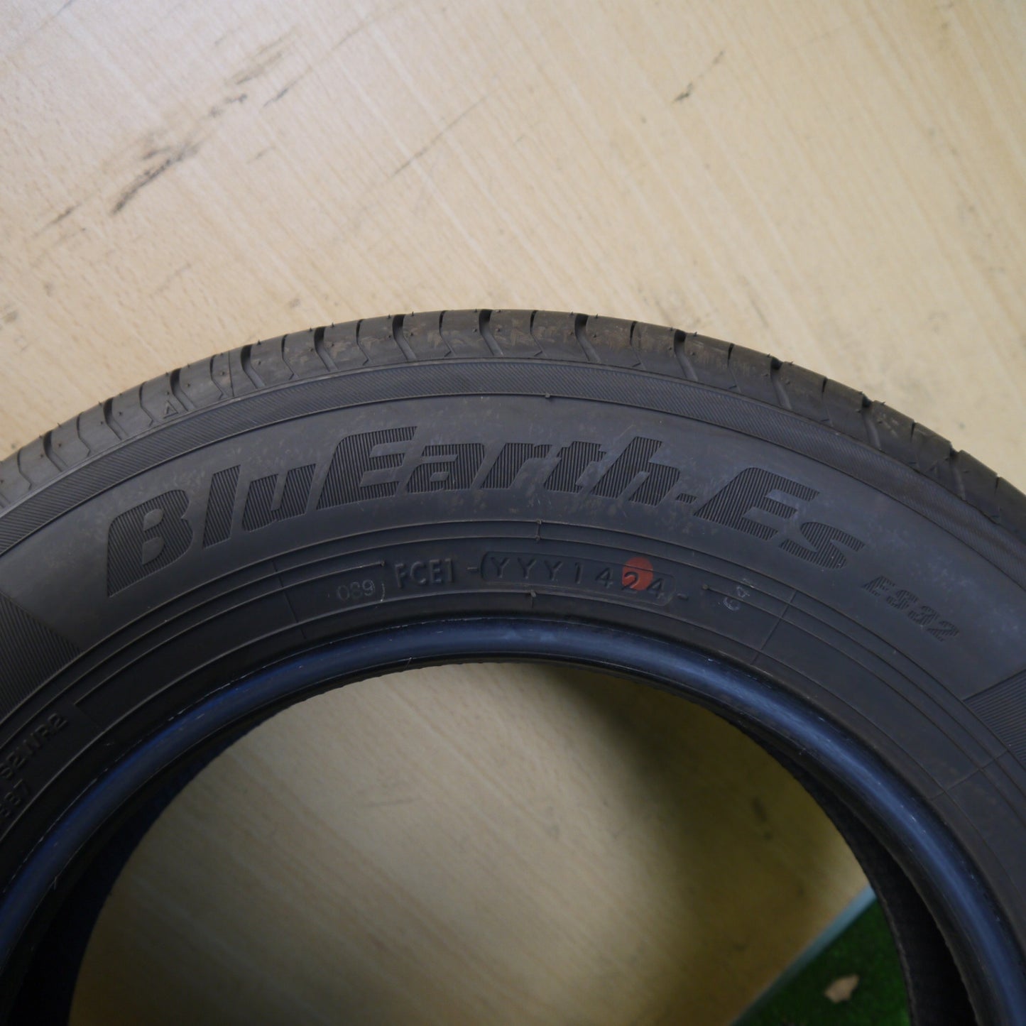 2本価格！24年★145/80R13 ヨコハマ BluEarth-ES ES32 ブルーアース 13インチ タイヤ N-BOX ラパン ココア キャンバス タント ウェイク 等★6061509Hノタ