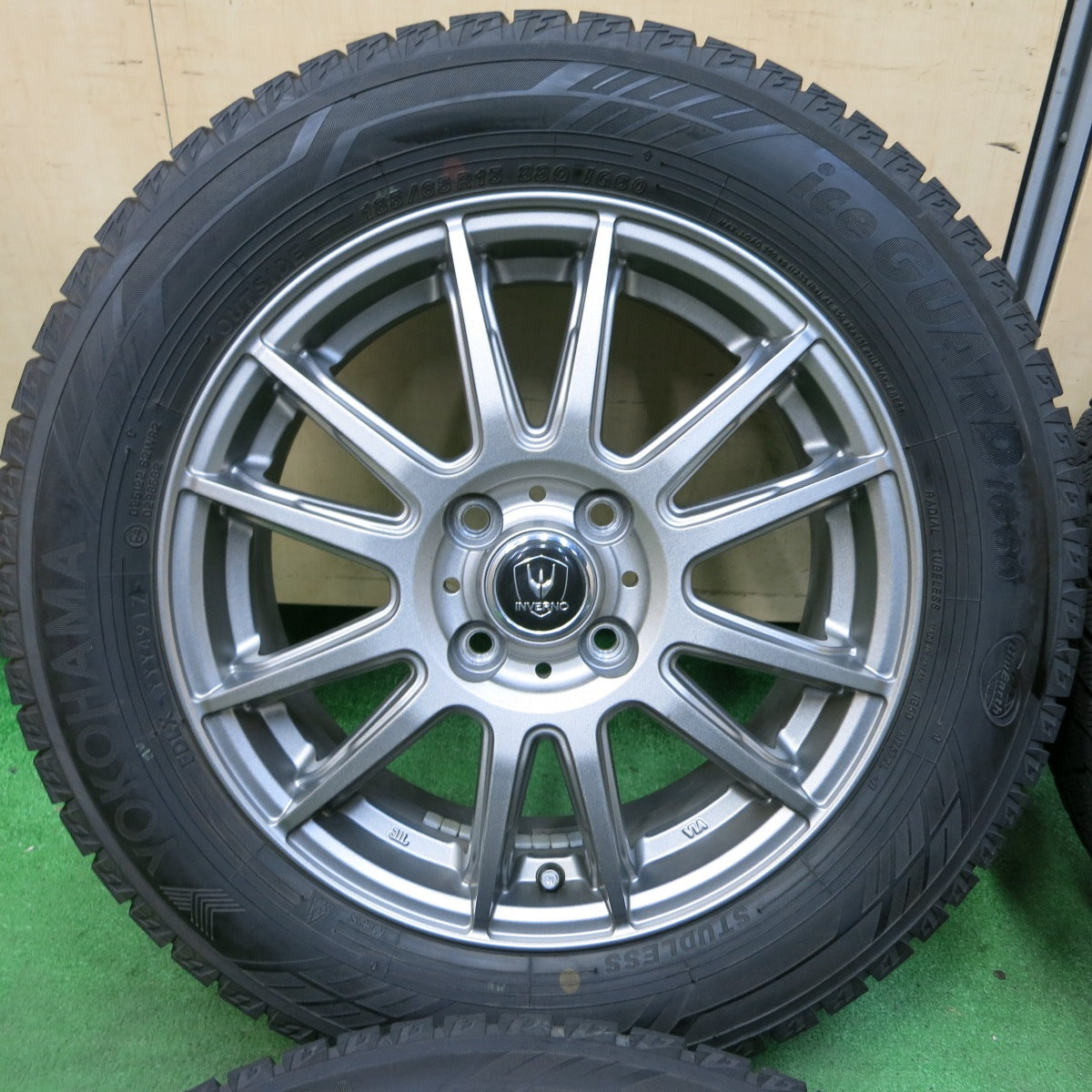 [送料無料] バリ溝！キレイ！9分★スタッドレス 185/65R15 ヨコハマ アイスガード iG60 INVERNO 15インチ PCD100/4H★4092603SYス