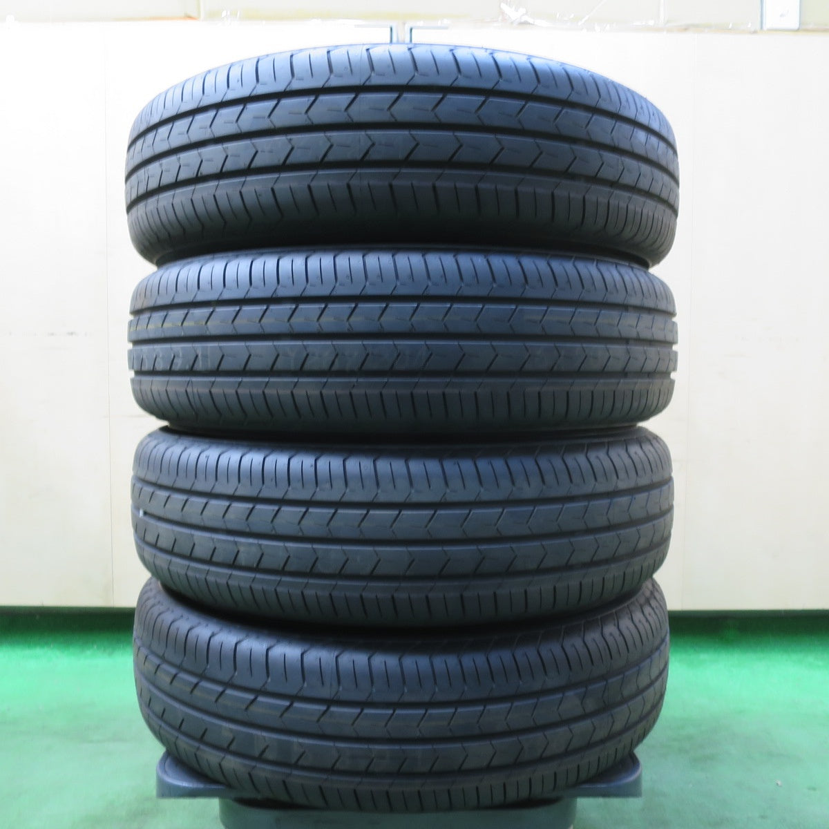 [送料無料] 新車外し！24年★ダイハツ タフト 純正 165/65R15 ヨコハマ BluEarth-FE AE30 15インチ ブルーアース PCD100/4H★5021423イノ