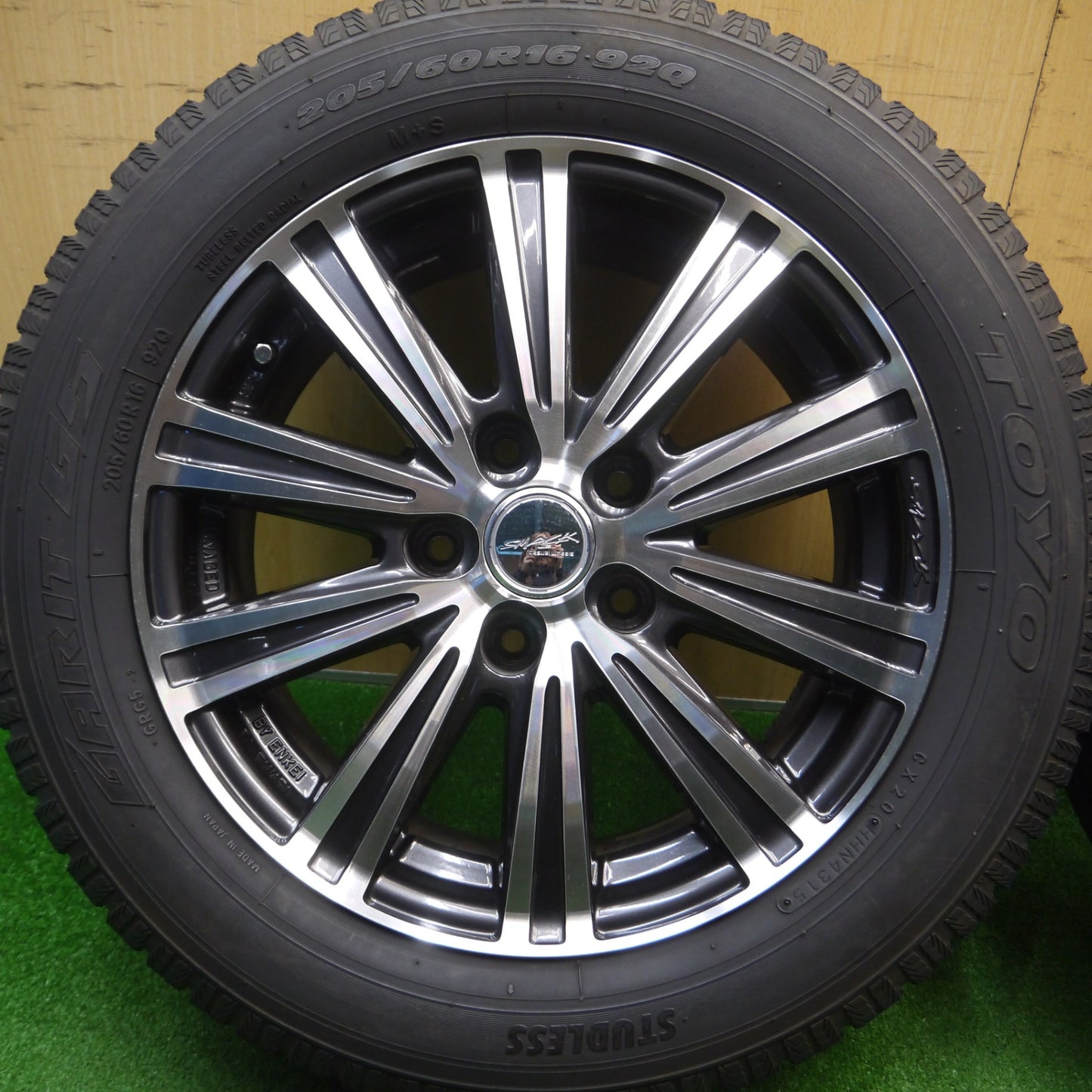 [送料無料] バリ溝！9.5分★スタッドレス 205/60R16 トーヨー ガリット G5 SMACK ENKEI スマック エンケイ 16インチ PCD114.3/5H★5010703Hス